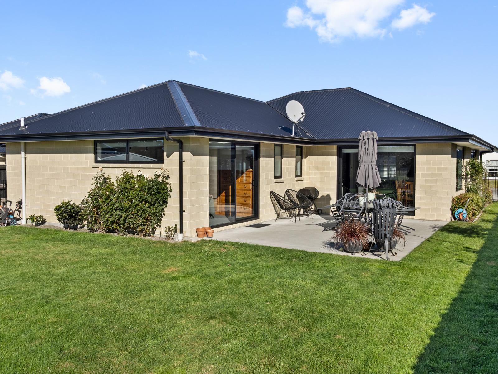 23 Redhaven Rise, Netherby