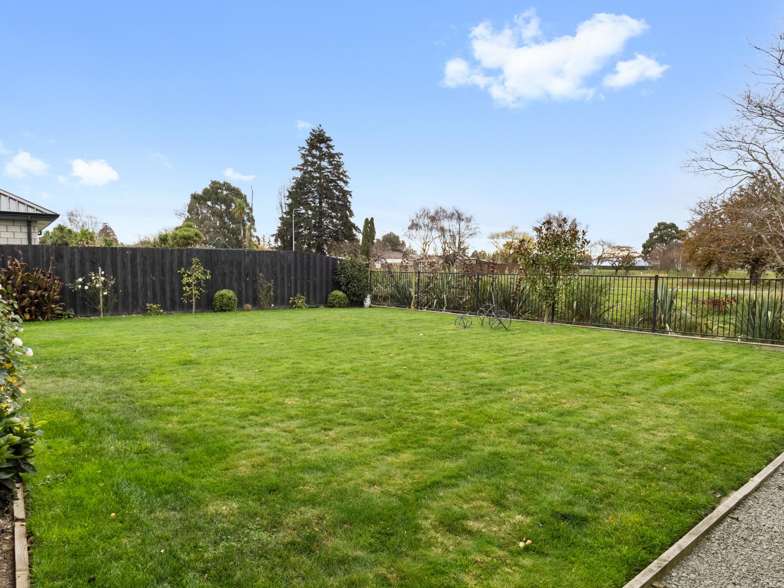 23 Redhaven Rise, Netherby