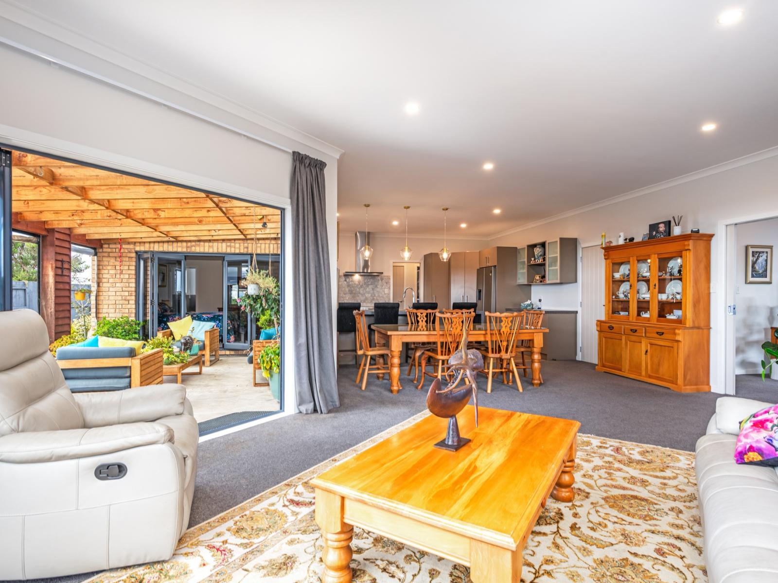 8 Crabapple Close, Milson