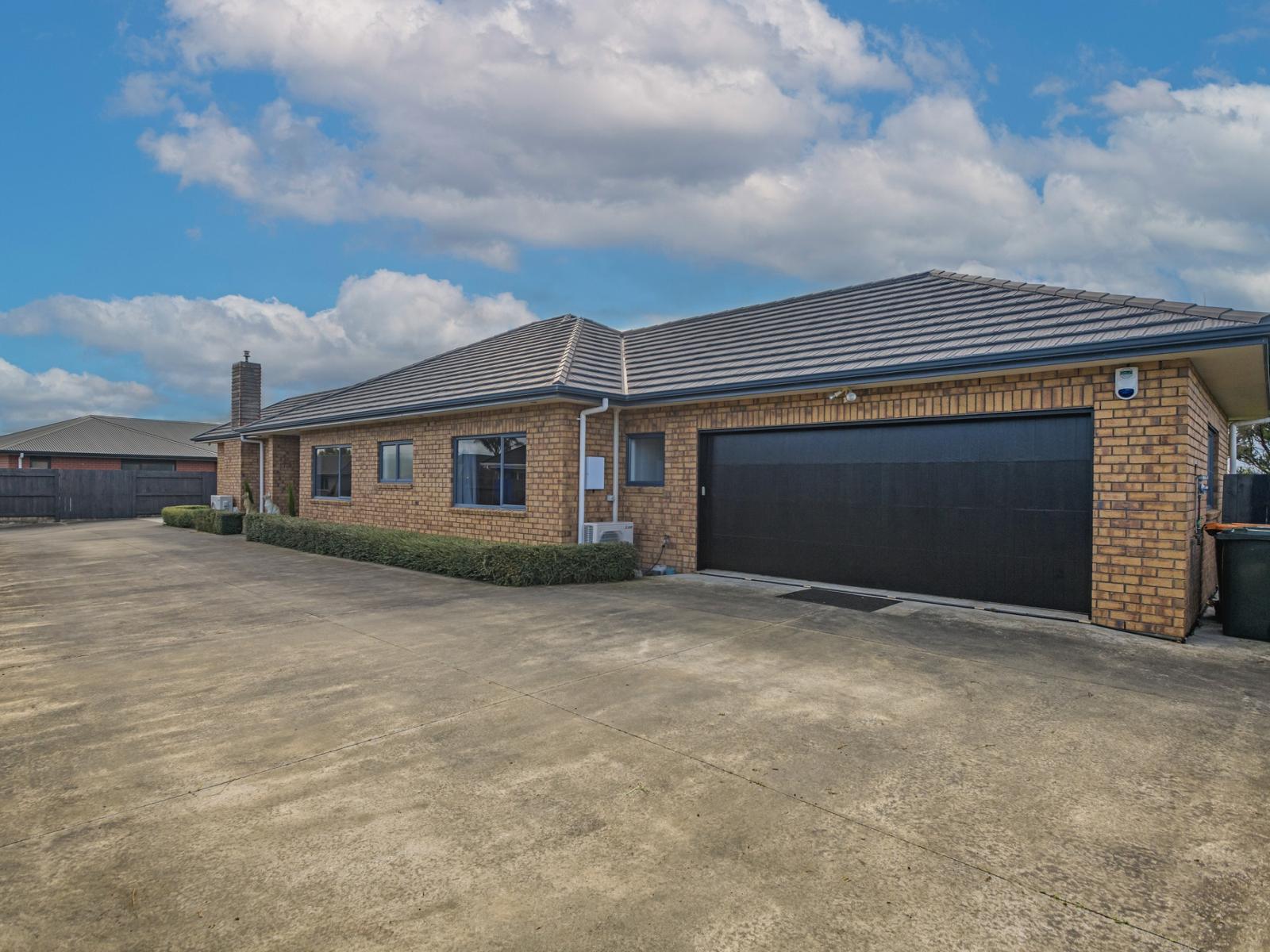 8 Crabapple Close, Milson