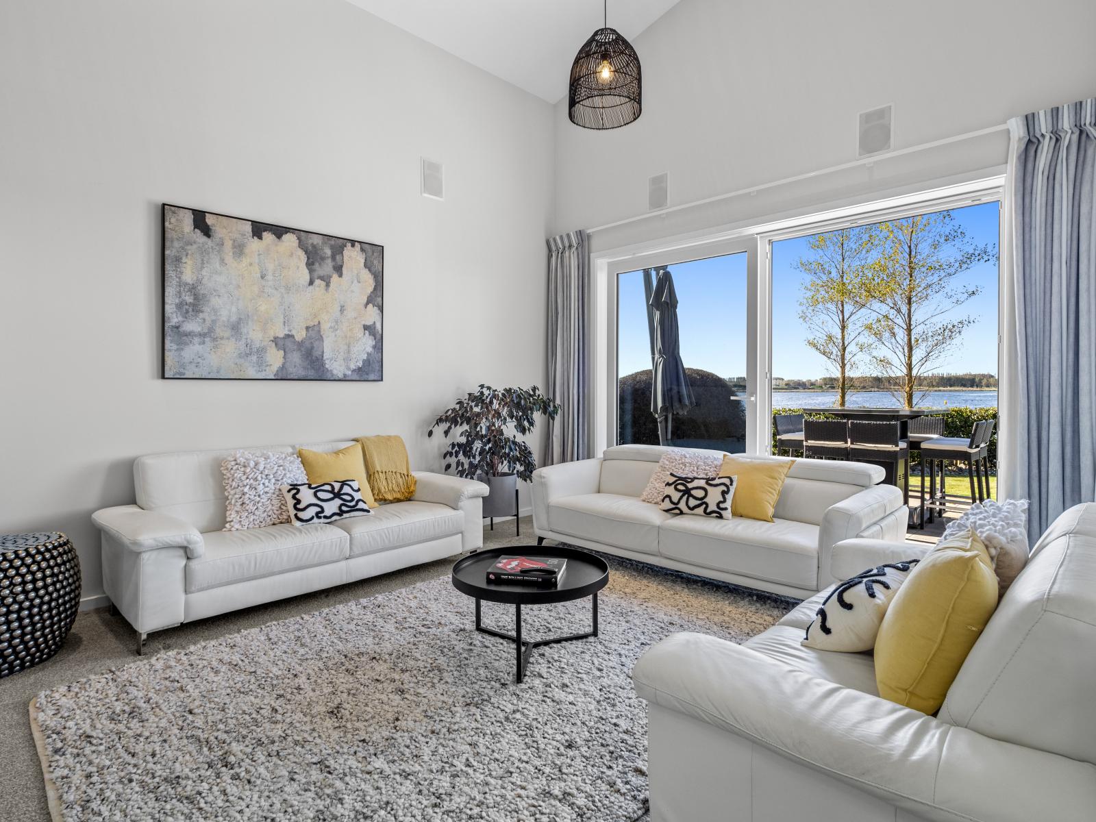 4 Waterton Point, Huntingdon