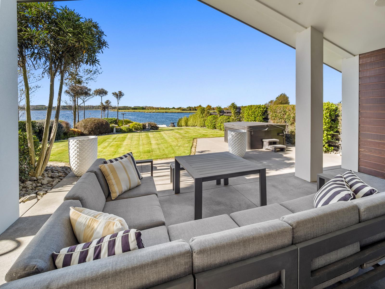 4 Waterton Point, Huntingdon