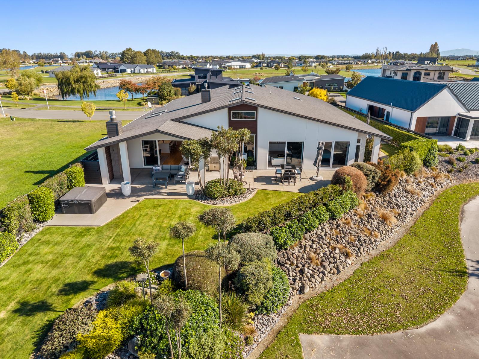 4 Waterton Point, Huntingdon