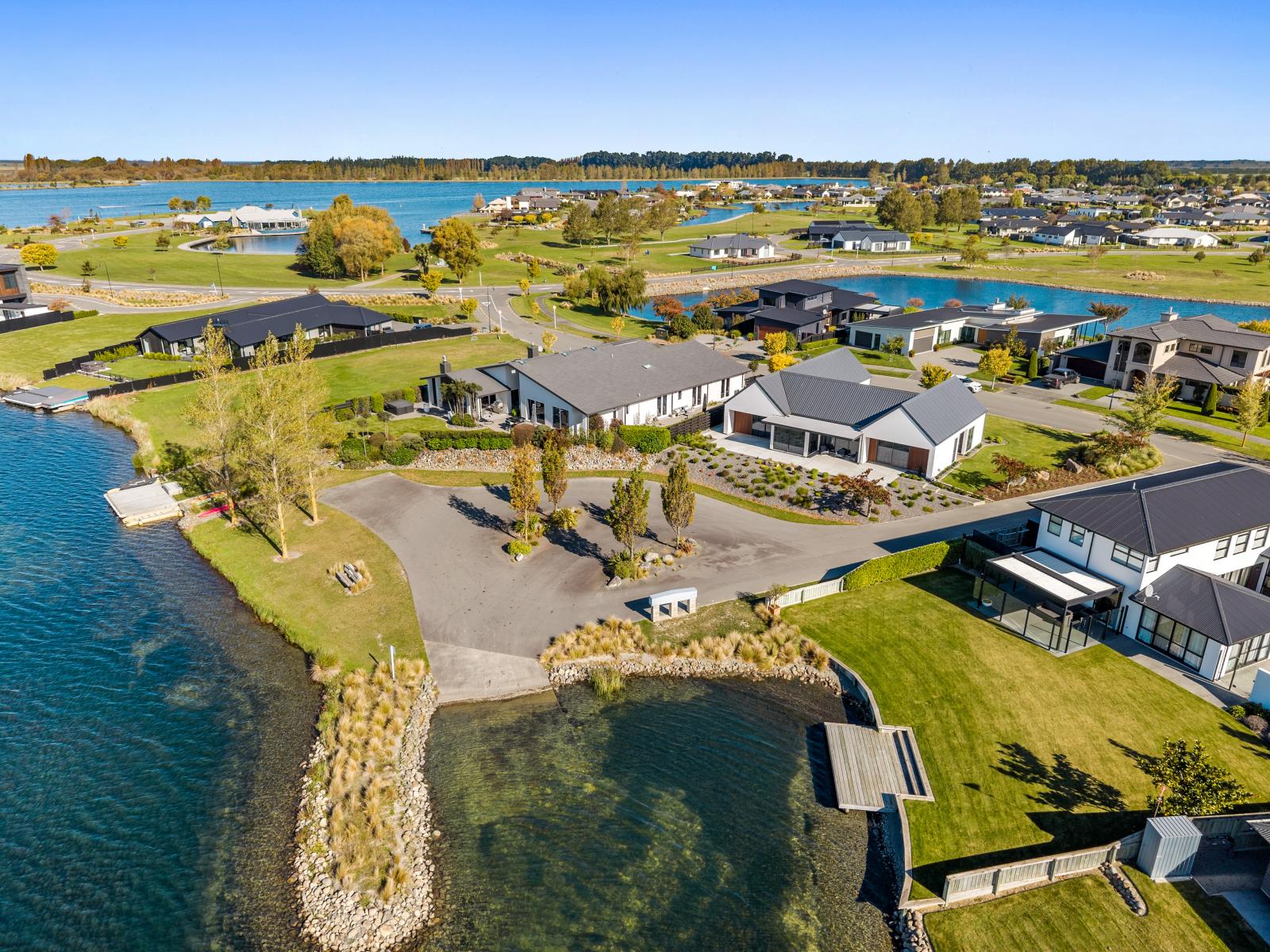 4 Waterton Point, Huntingdon