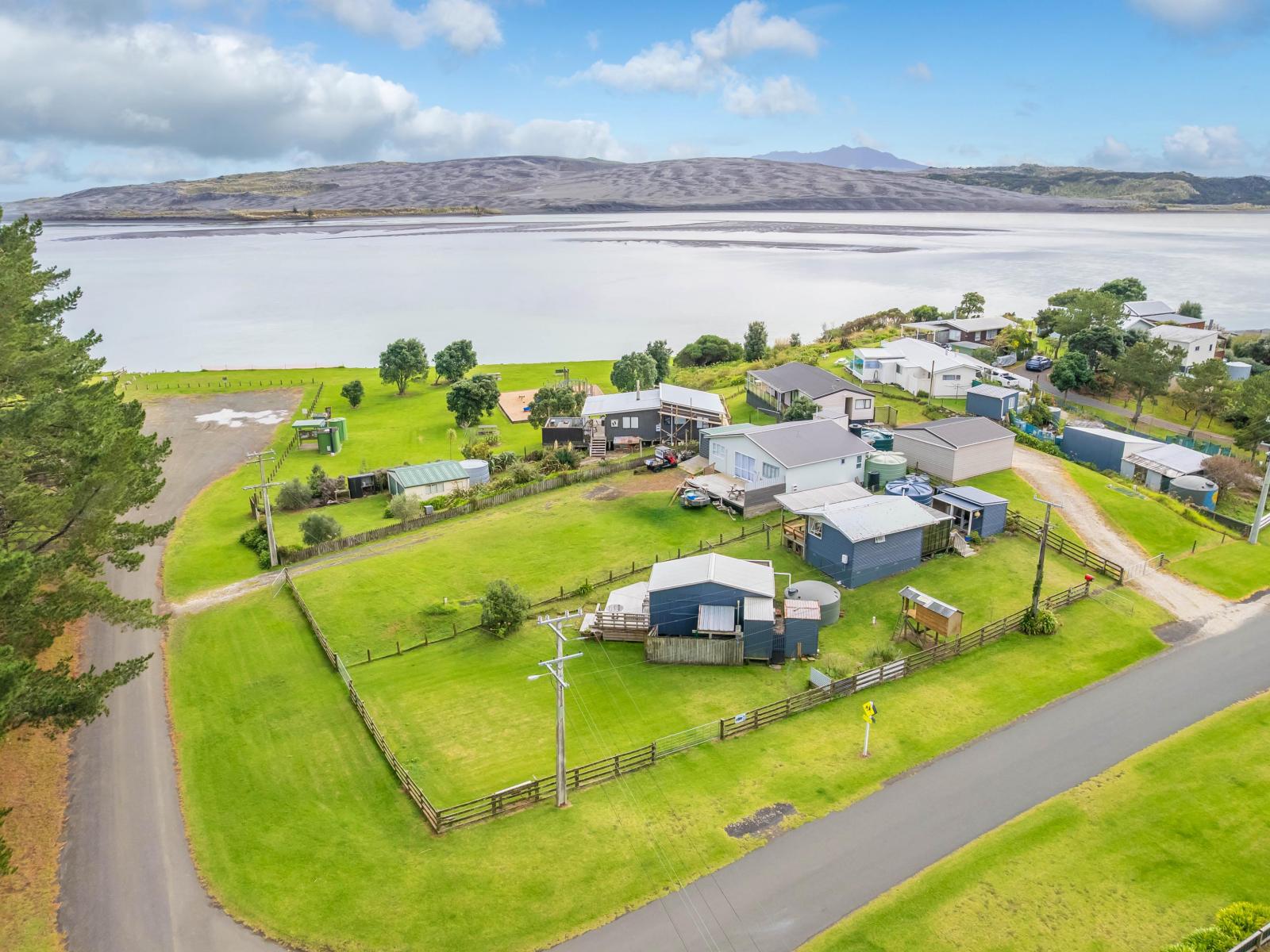 27 Lawton Drive, Aotea Harbour