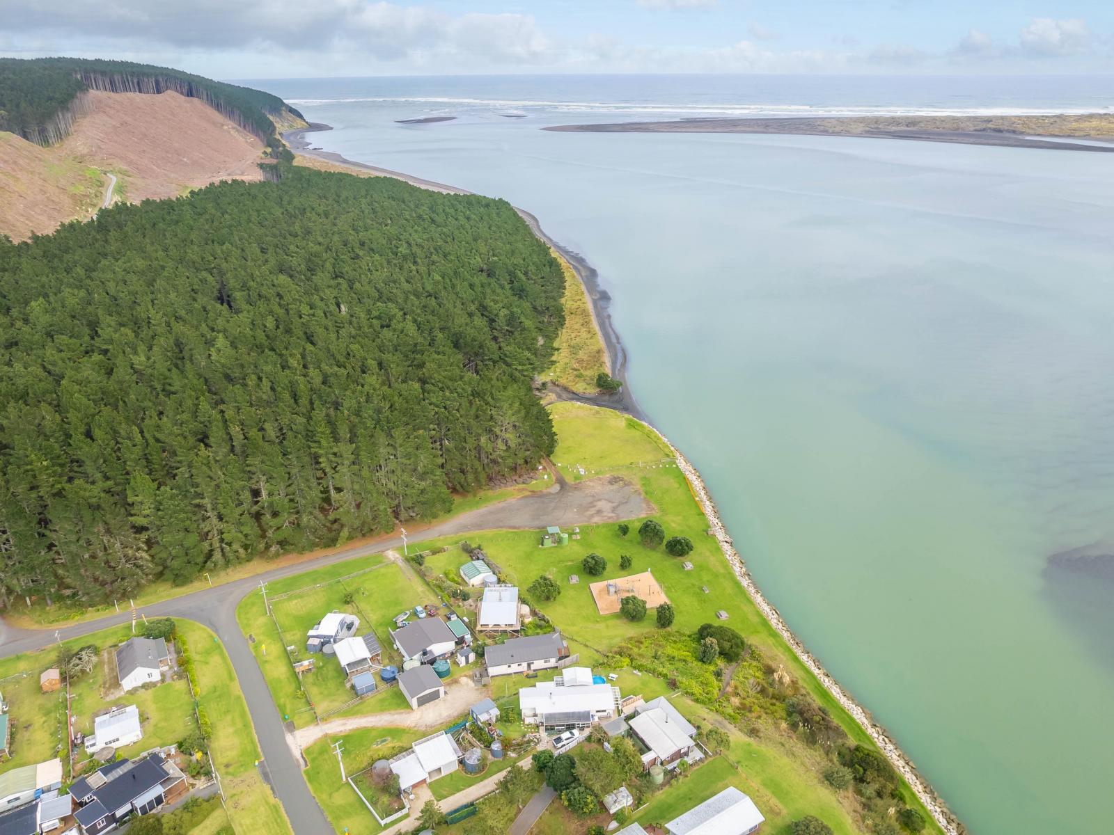 27 Lawton Drive, Aotea Harbour