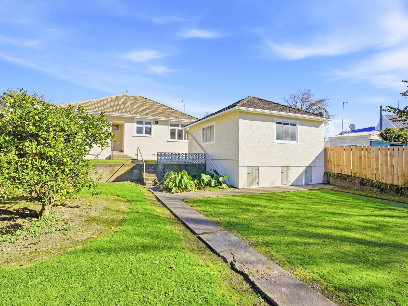 109 Anzac Parade, Whanganui East