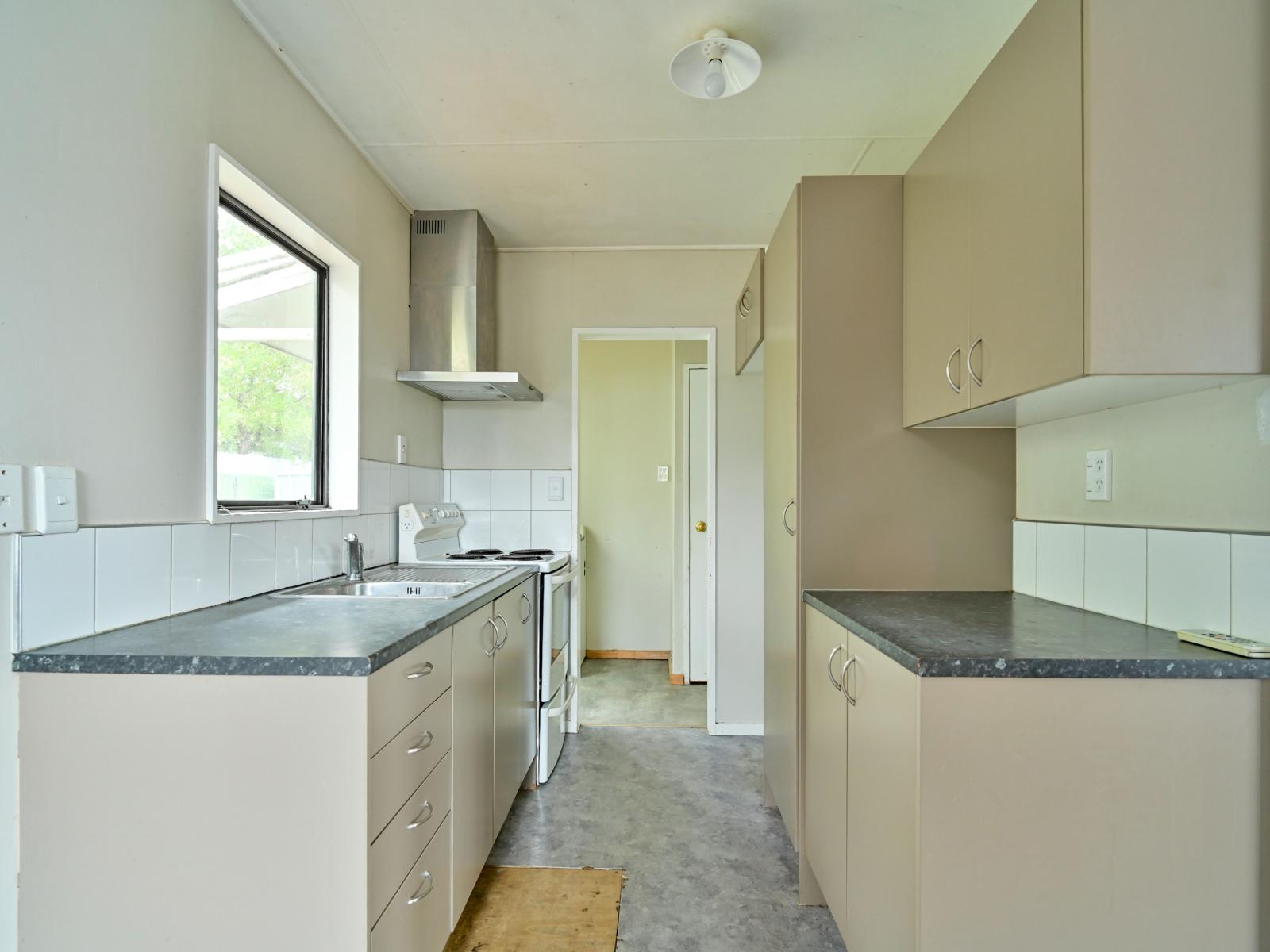 913F Nelson Street North, Mahora