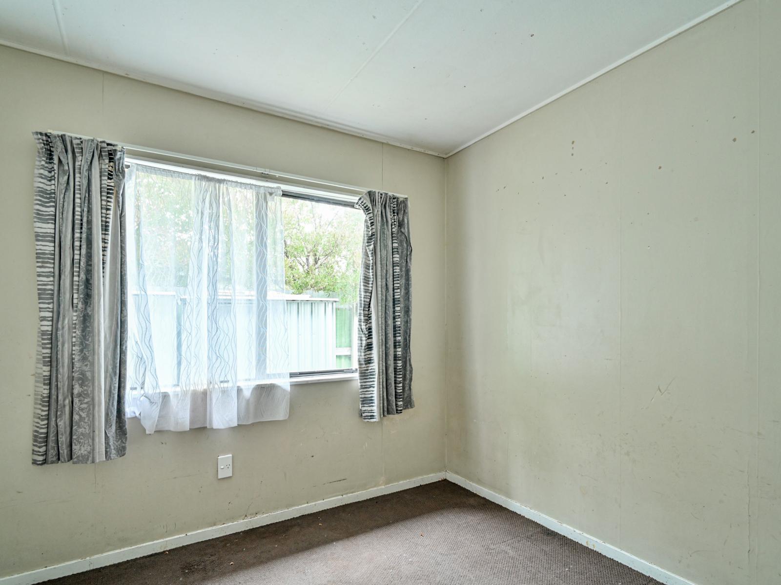 913F Nelson Street North, Mahora