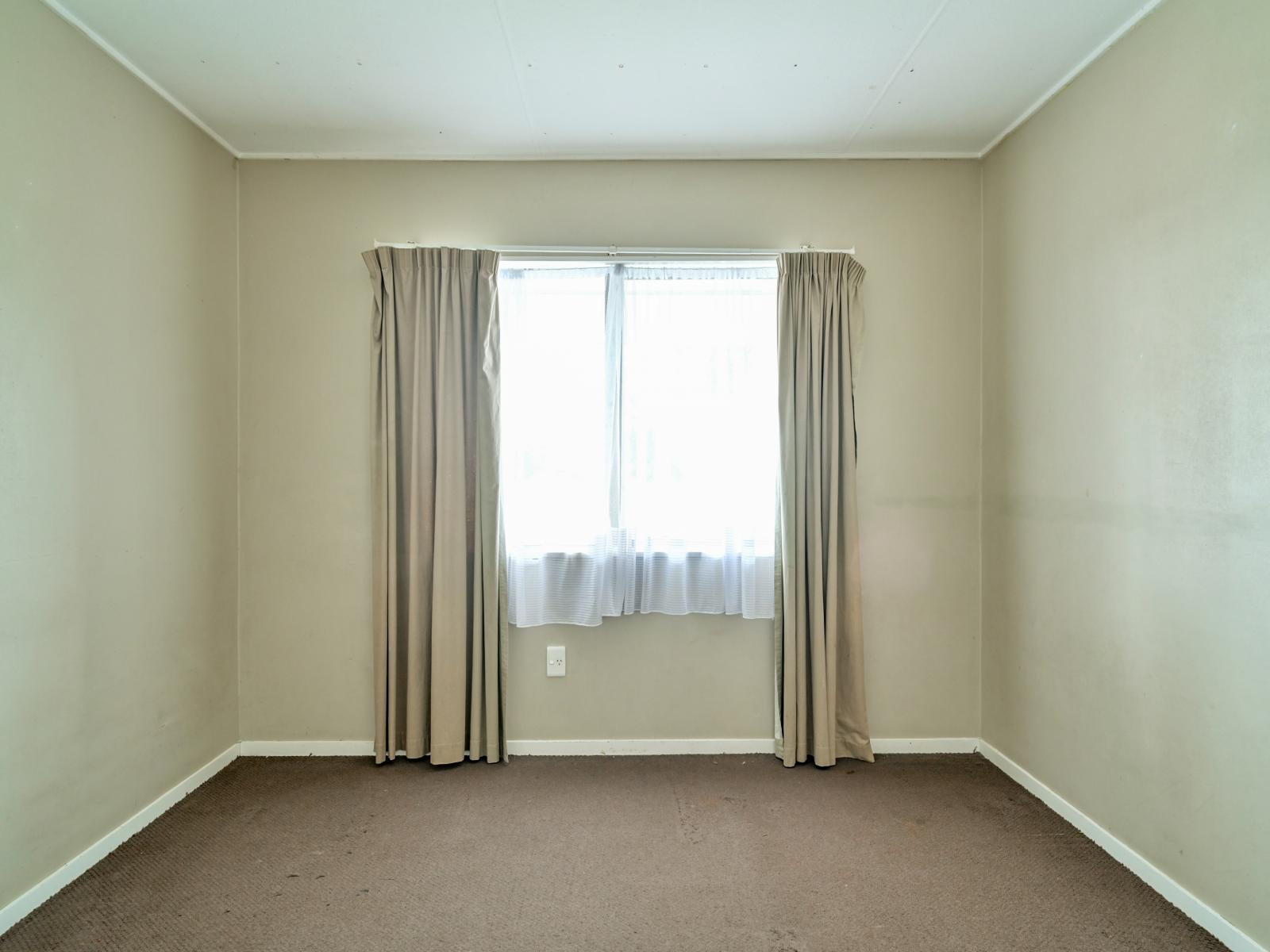 913F Nelson Street North, Mahora