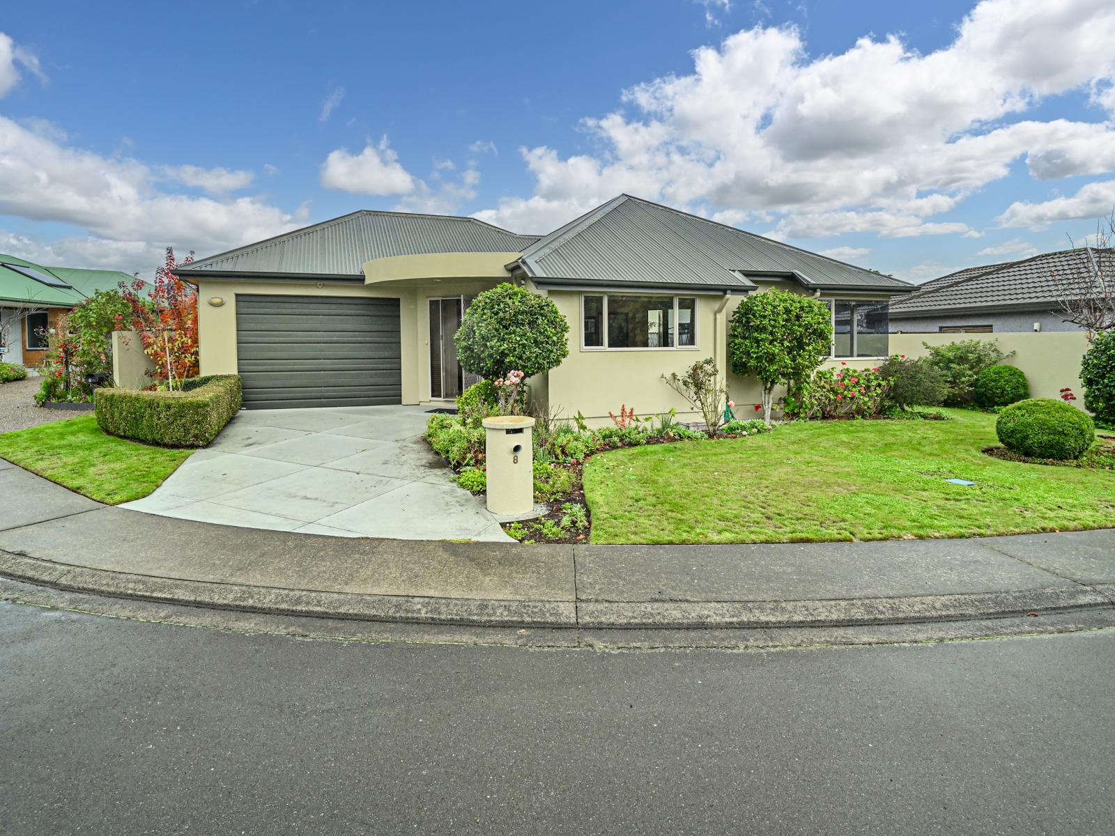 8 Saint Hill Rise, Havelock North