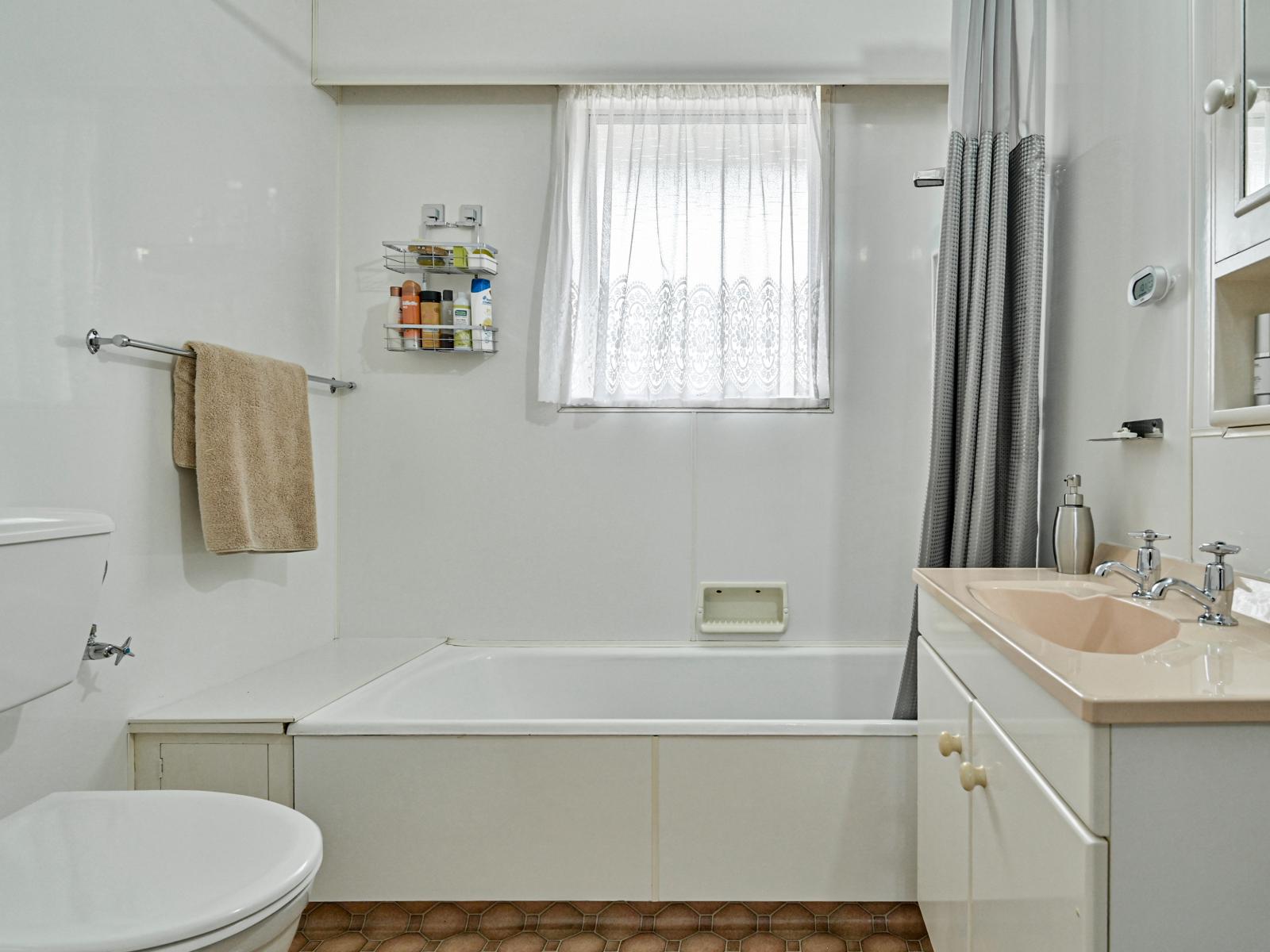 Unit 2, 1003 Konini Street, Mahora