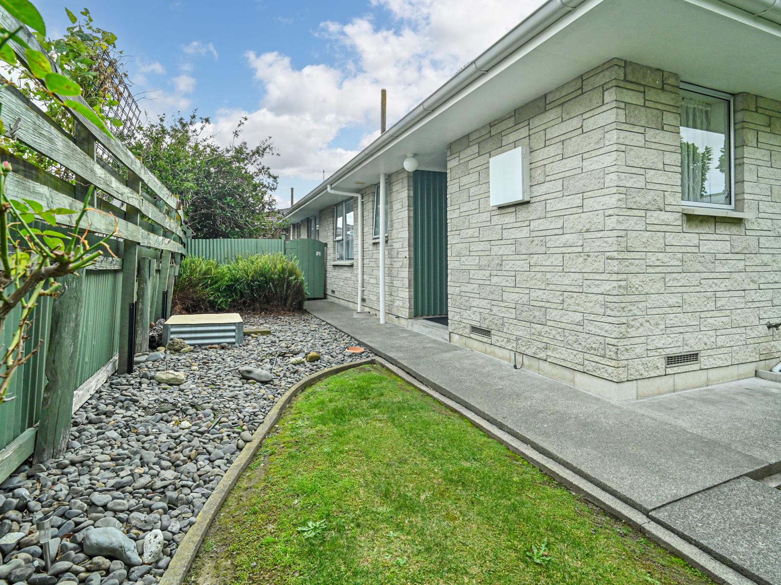 Unit 2, 1003 Konini Street, Mahora