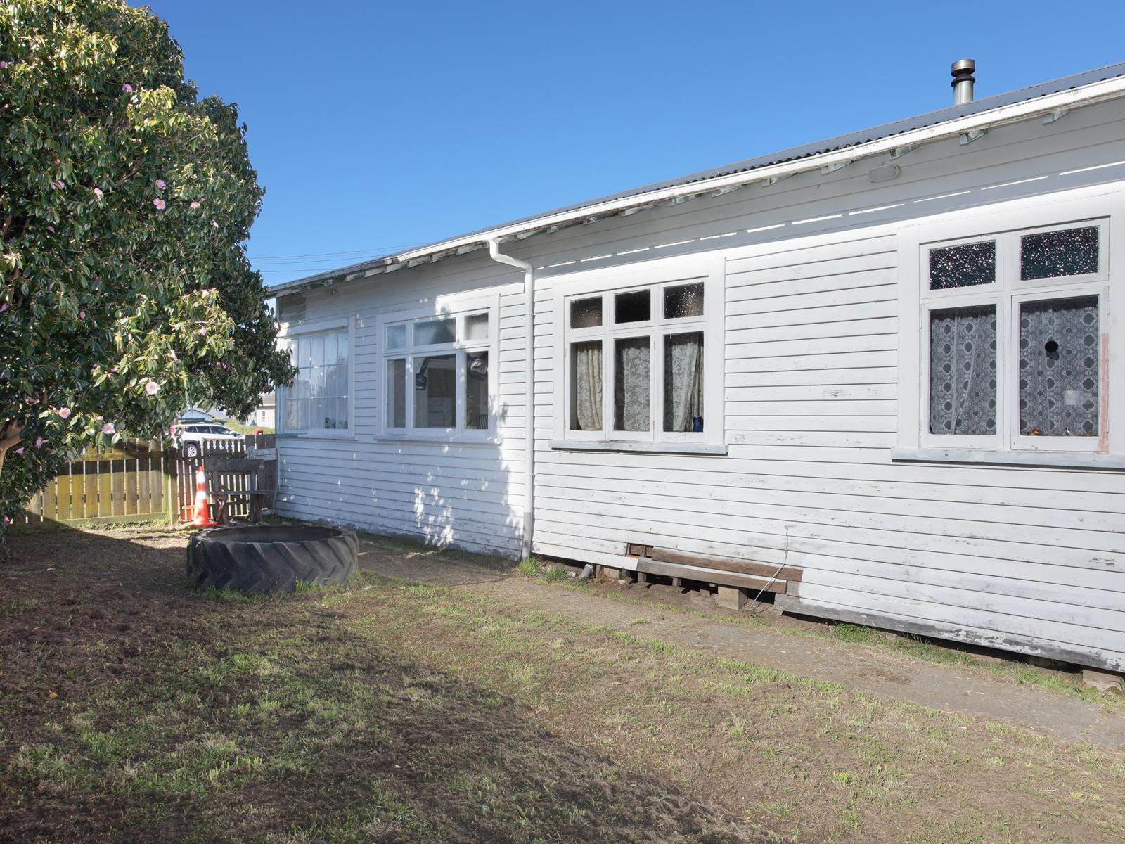 42 Stewart Street, Marton