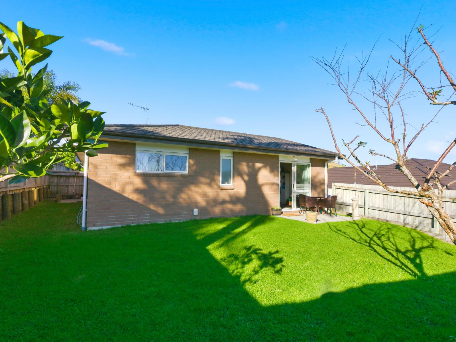 186 / 186a Ballintoy Park Drive, Welcome Bay