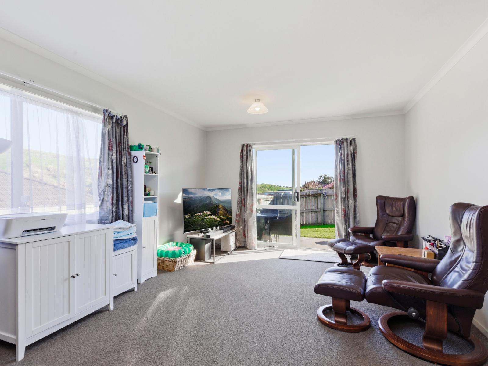 186 / 186a Ballintoy Park Drive, Welcome Bay