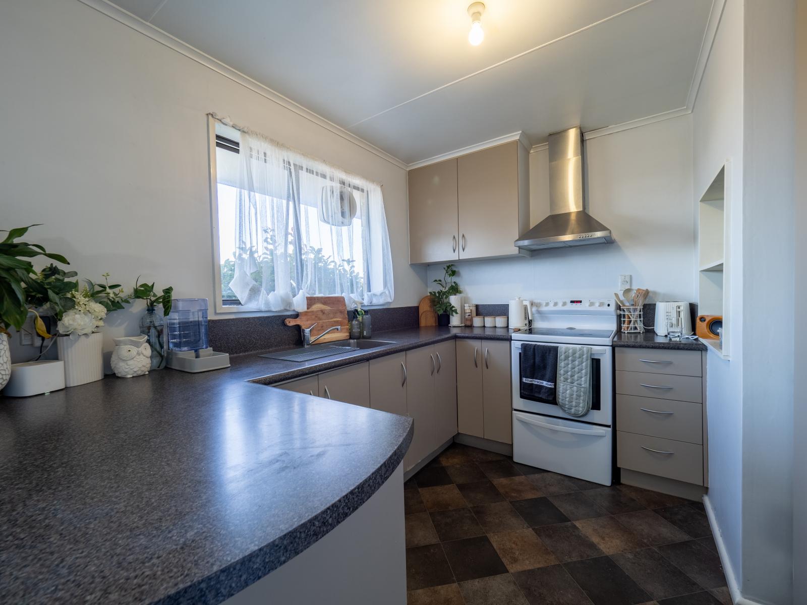 4 Thomas Street, Allenton
