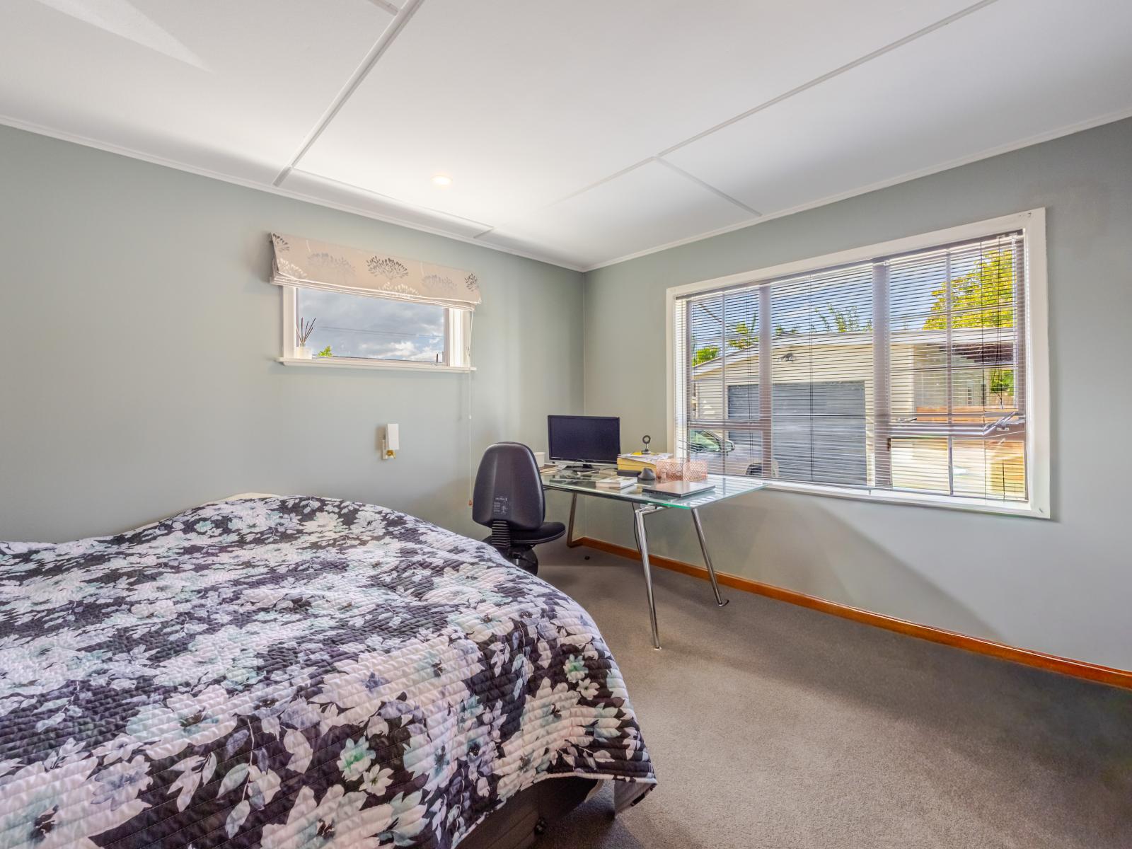51 Downing Avenue, Pirimai