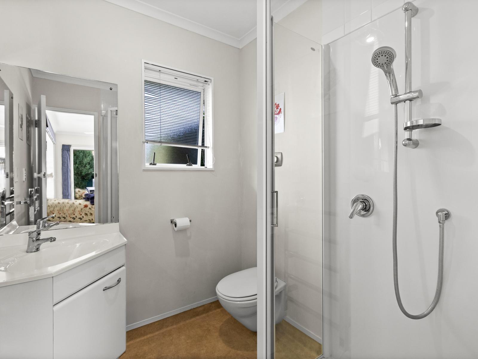 9 Gresham Place, Taradale
