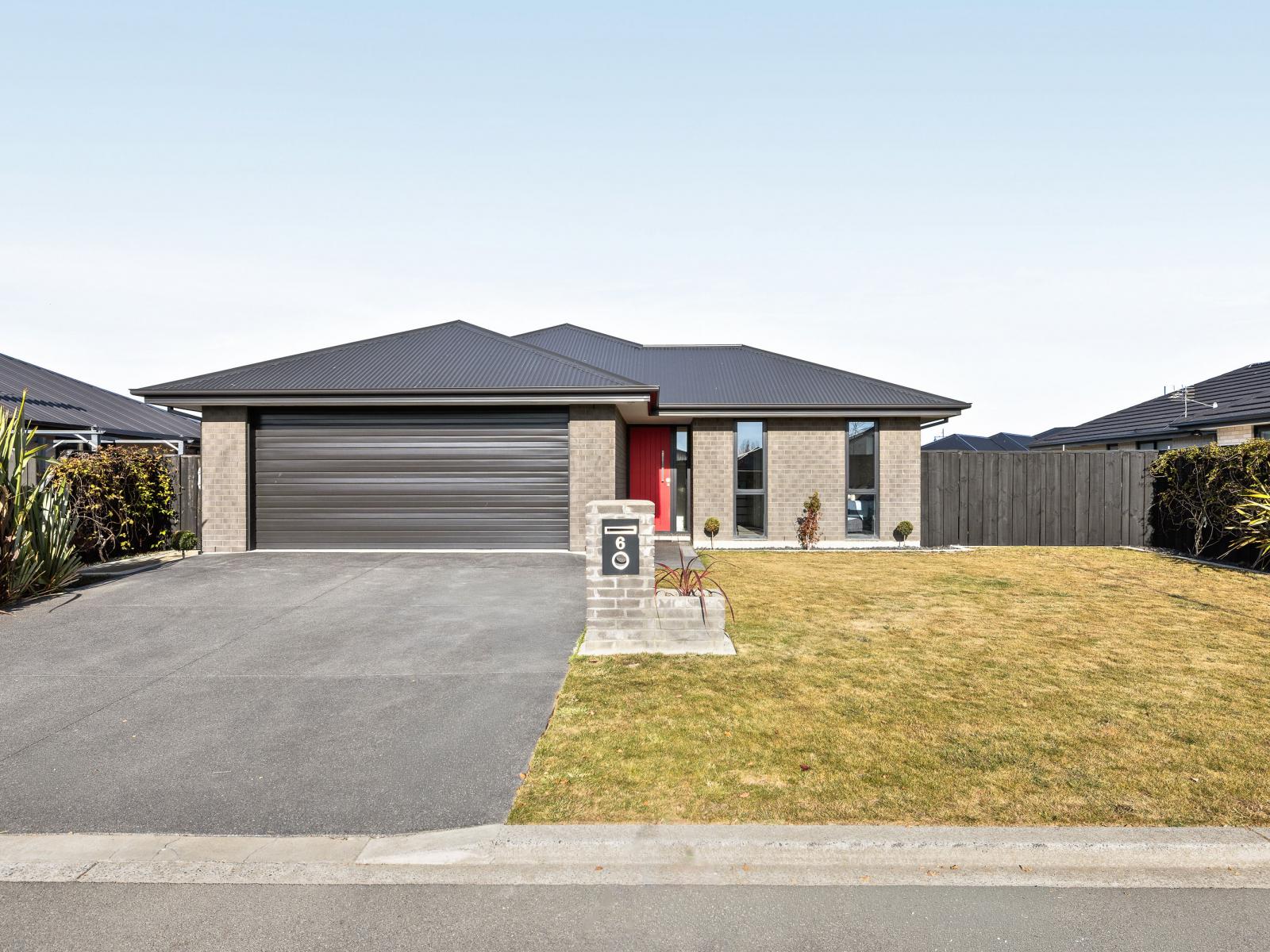 6 Helicon Street, Pegasus