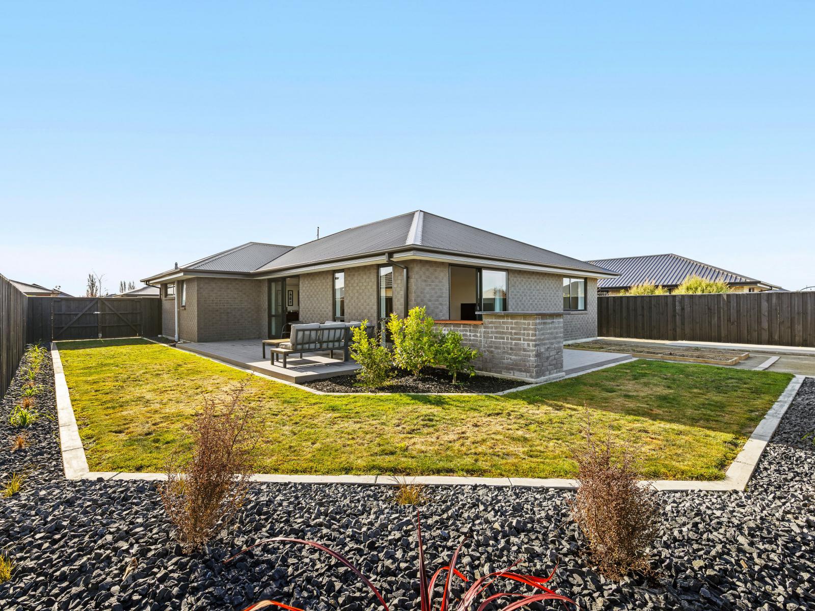 6 Helicon Street, Pegasus