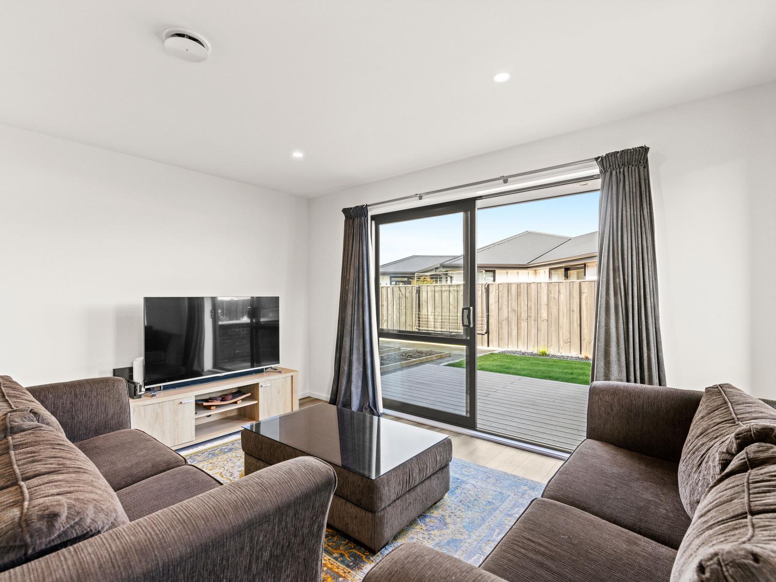 6 Helicon Street, Pegasus