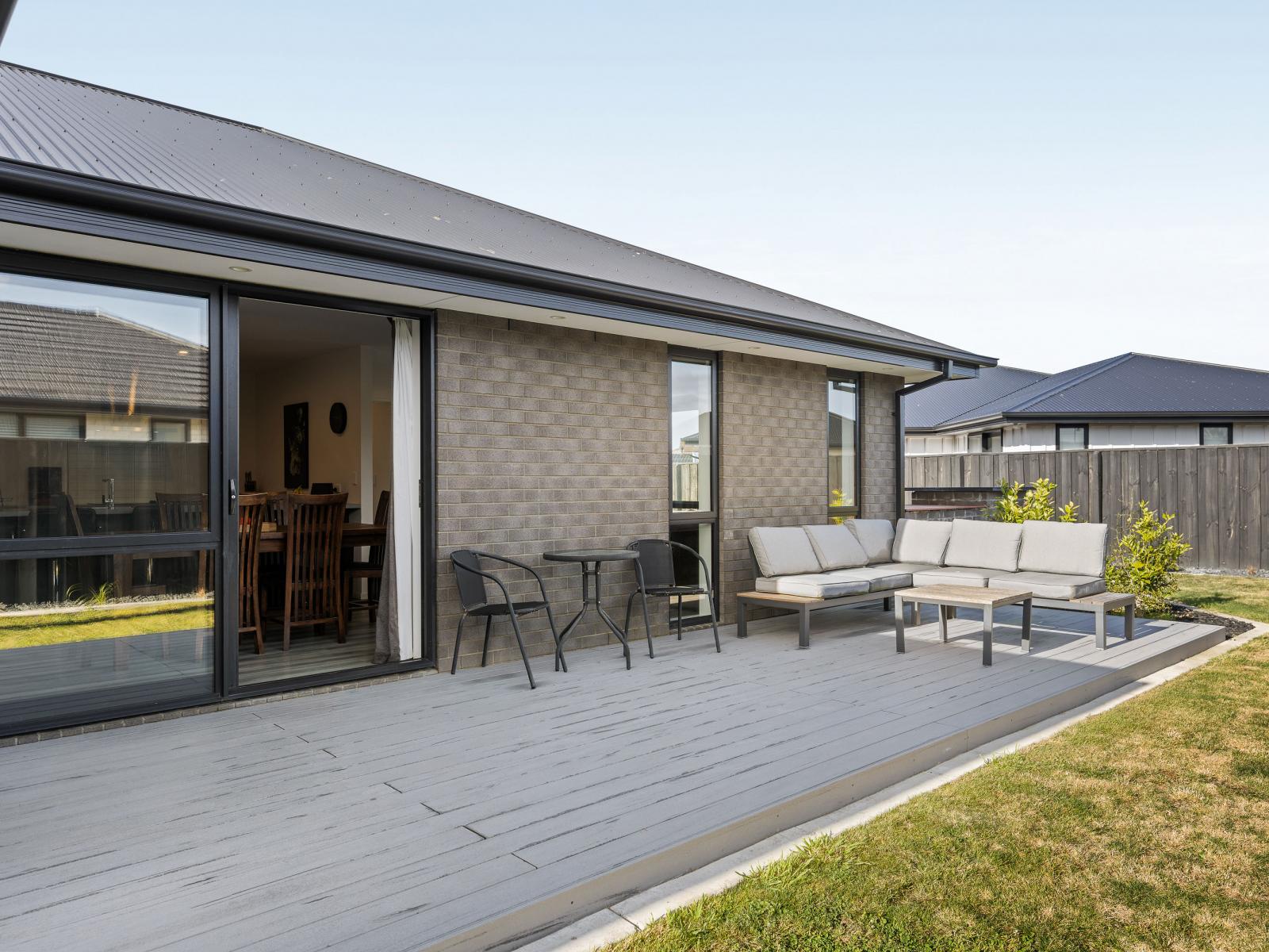 6 Helicon Street, Pegasus