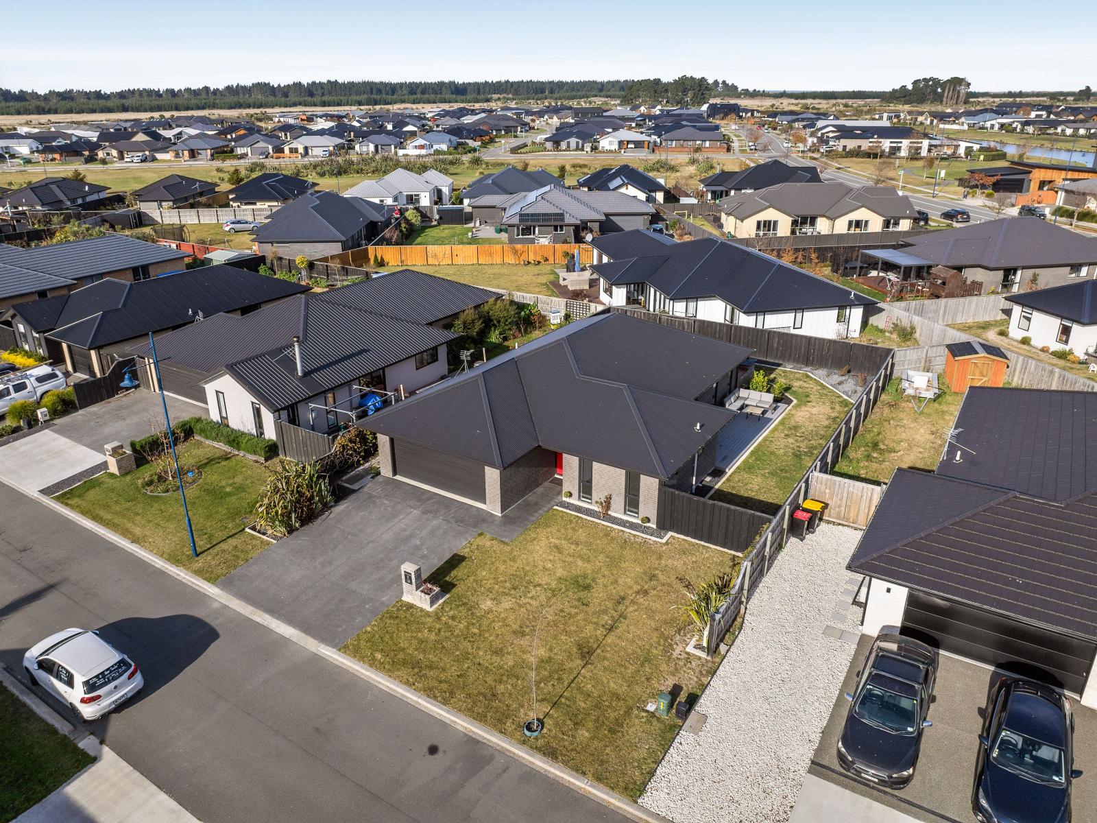 6 Helicon Street, Pegasus