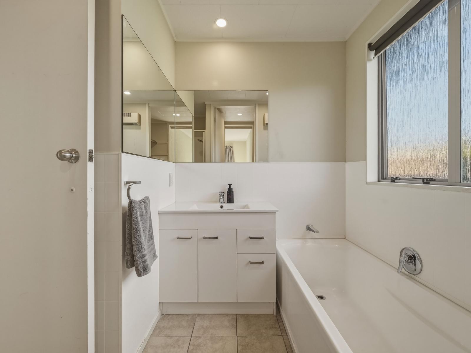 37 Basley Road, Owhata