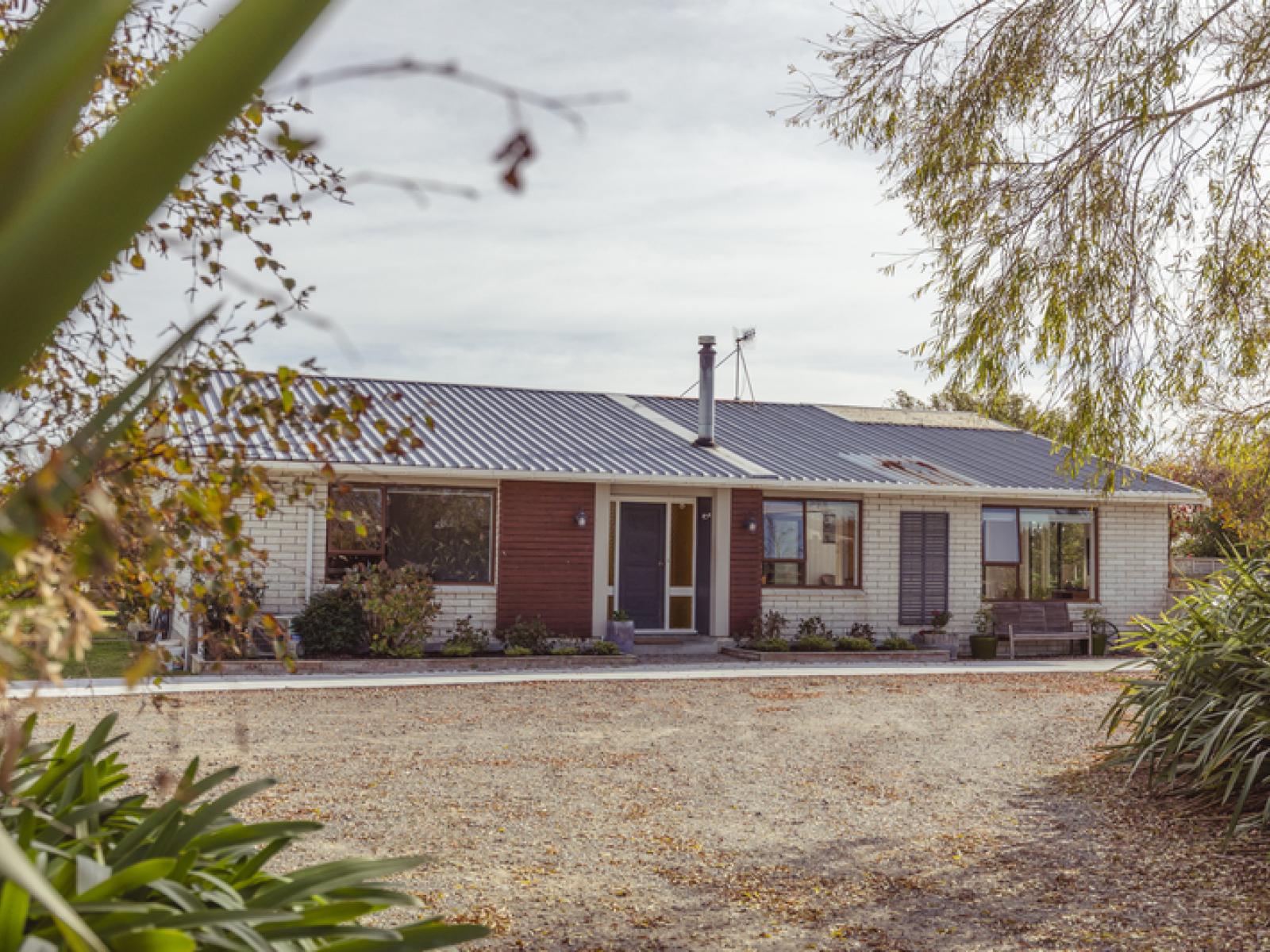 93 Cemetery Road, Sanson
