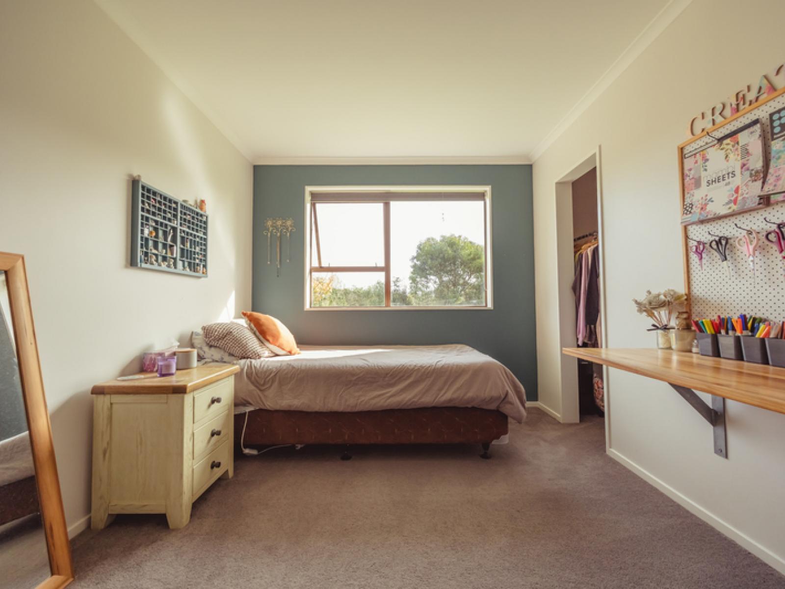 93 Cemetery Road, Sanson