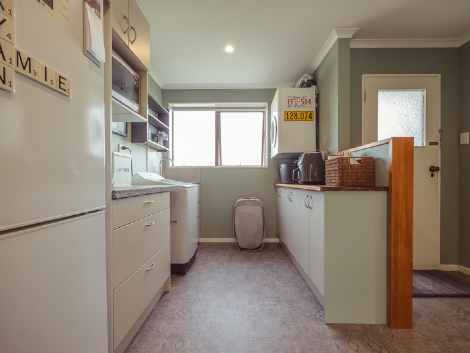 93 Cemetery Road, Sanson