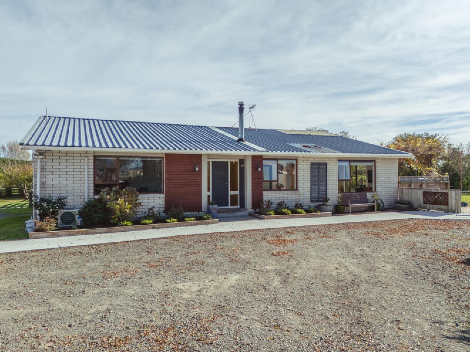 93 Cemetery Road, Sanson