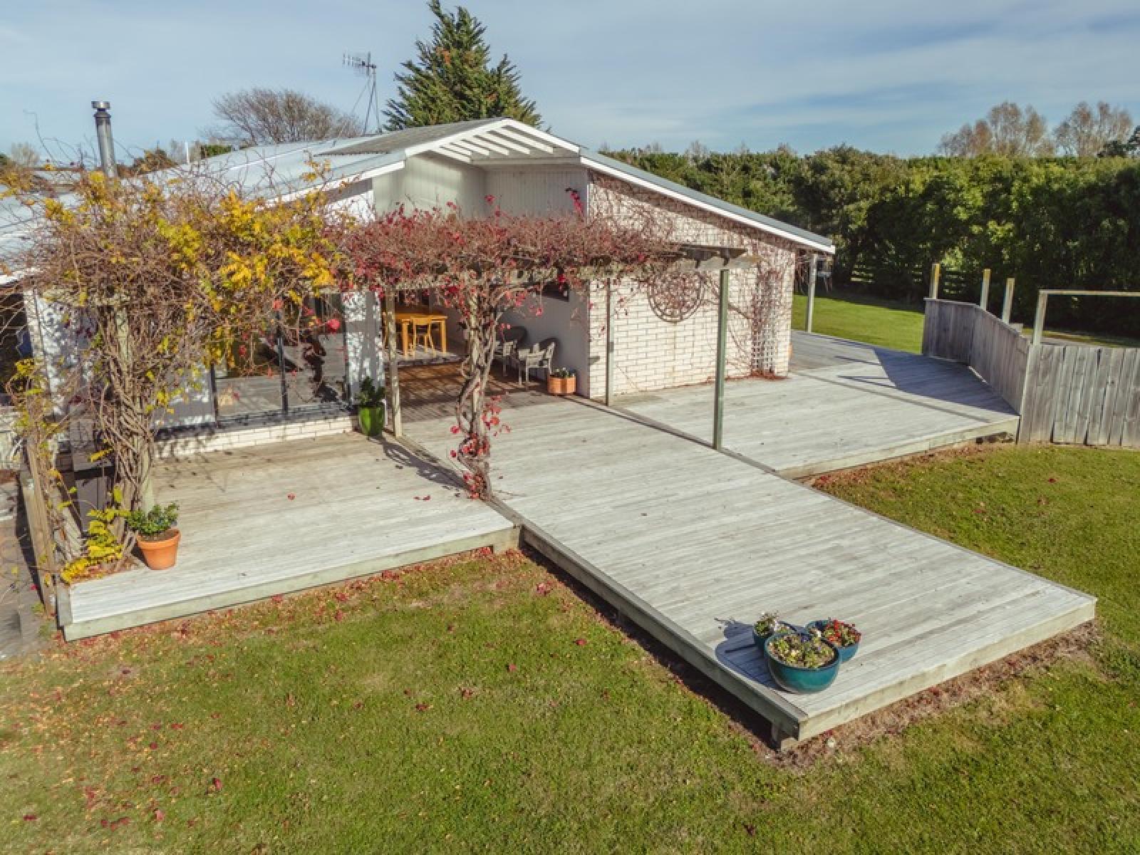 93 Cemetery Road, Sanson