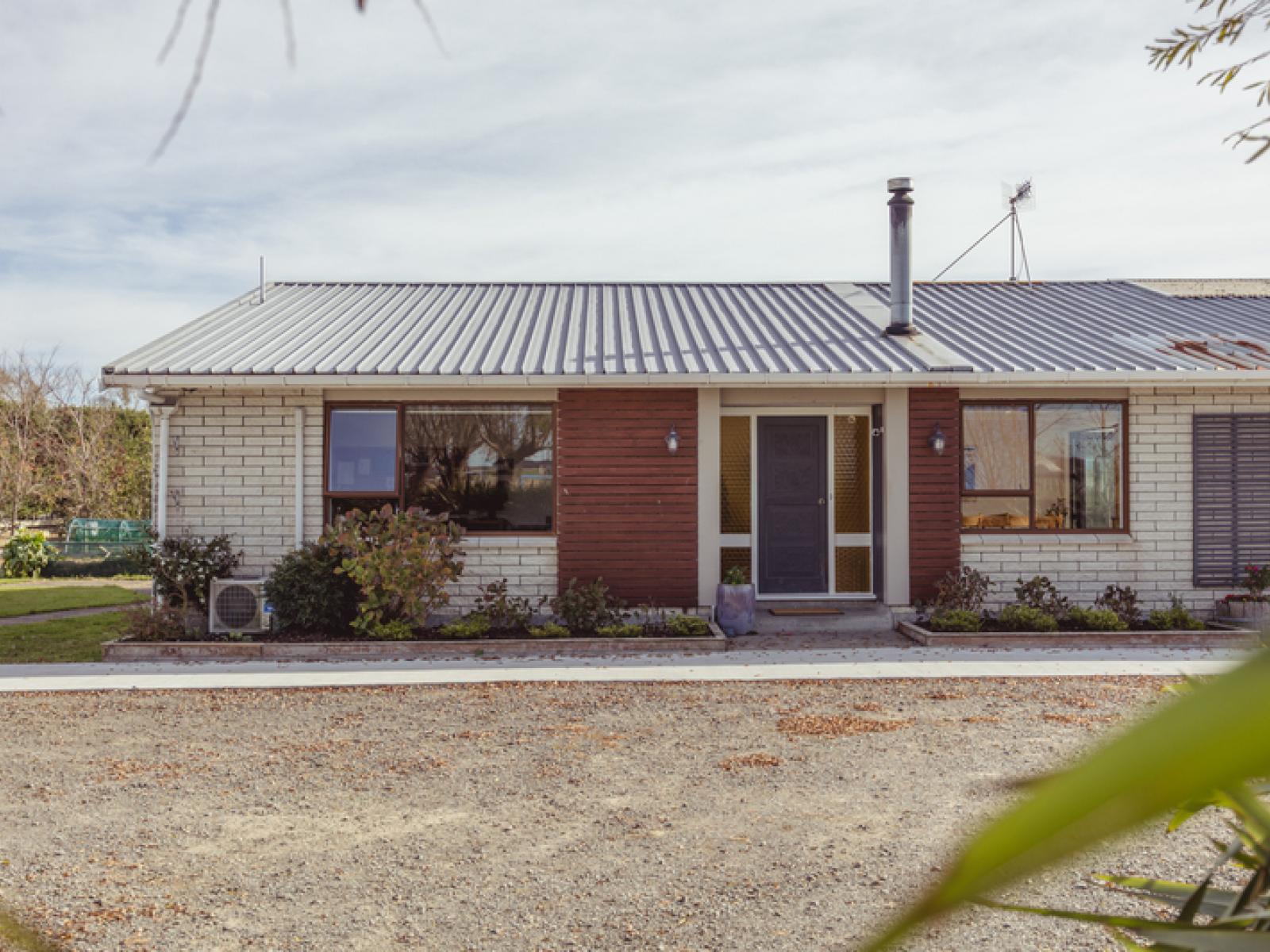 93 Cemetery Road, Sanson