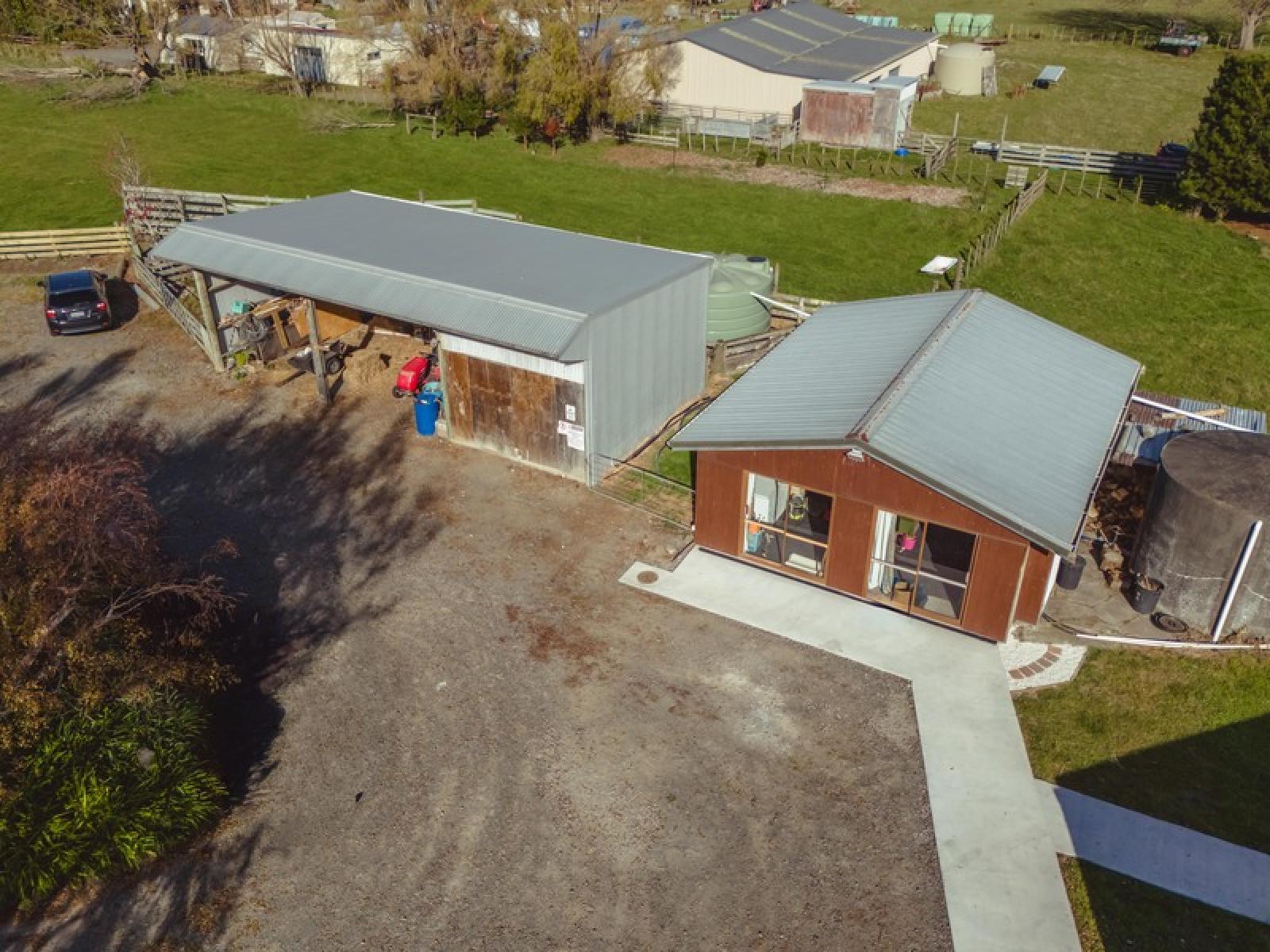 93 Cemetery Road, Sanson