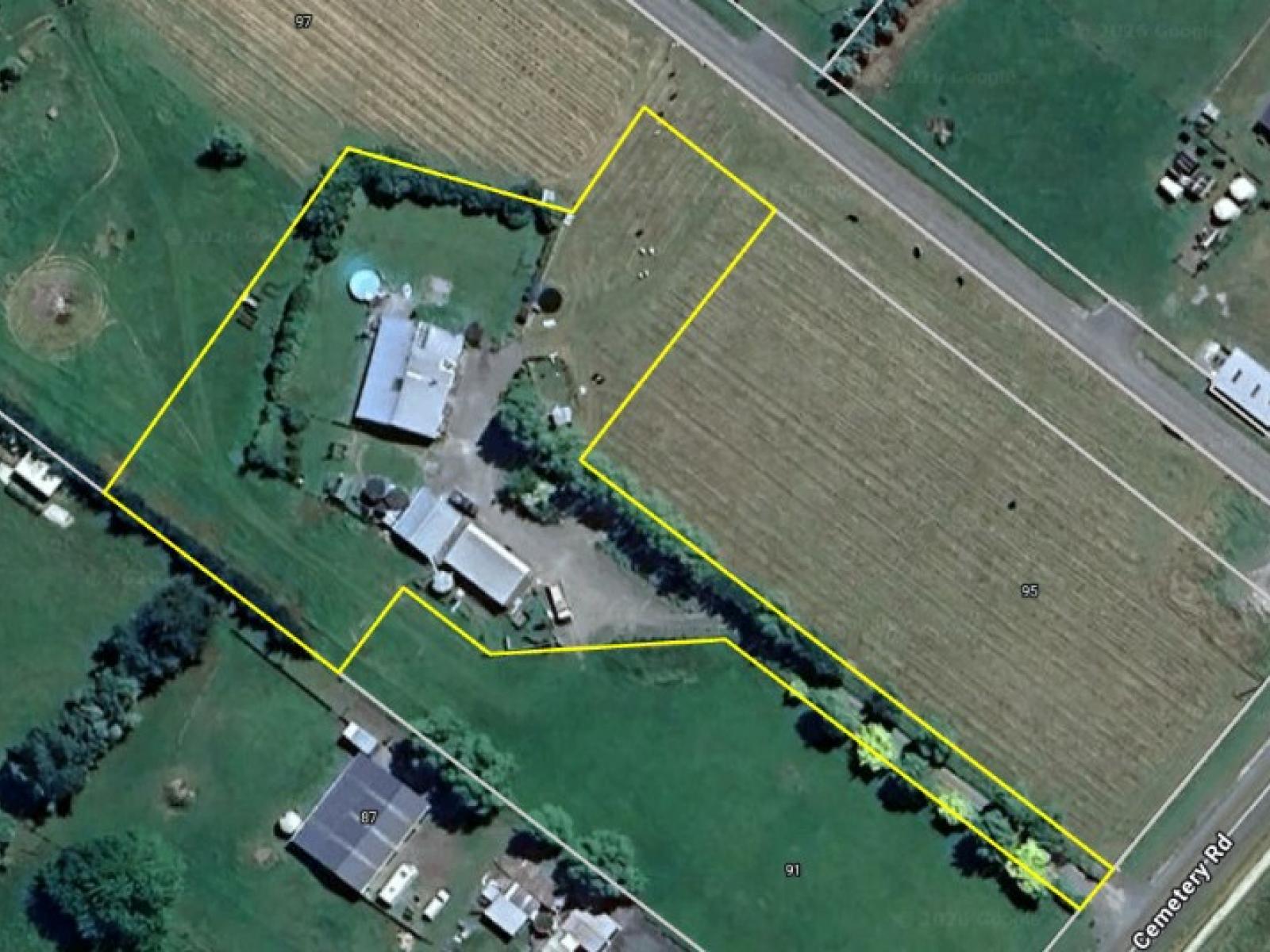 93 Cemetery Road, Sanson