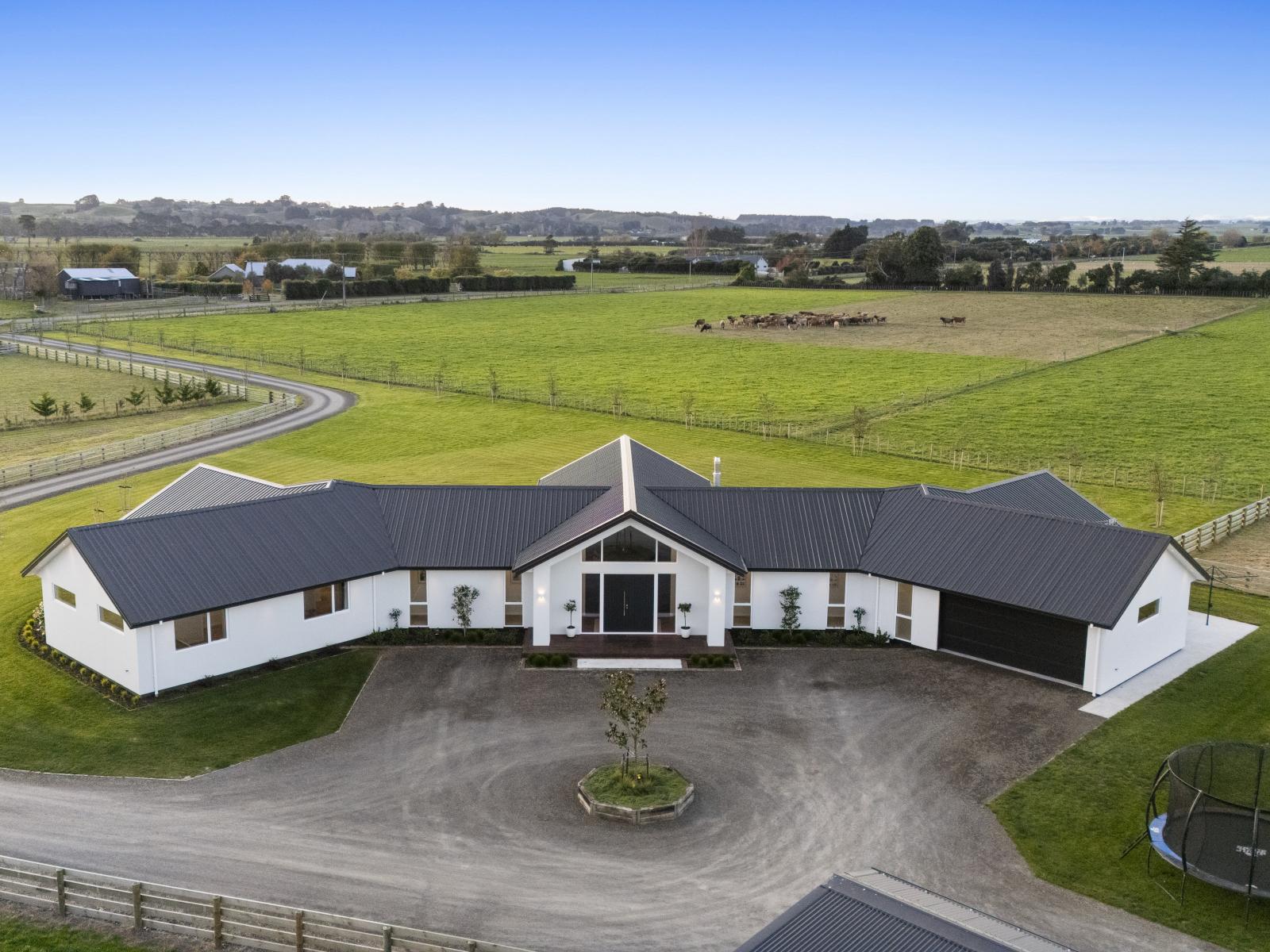 160 Pharazyn Road, Feilding