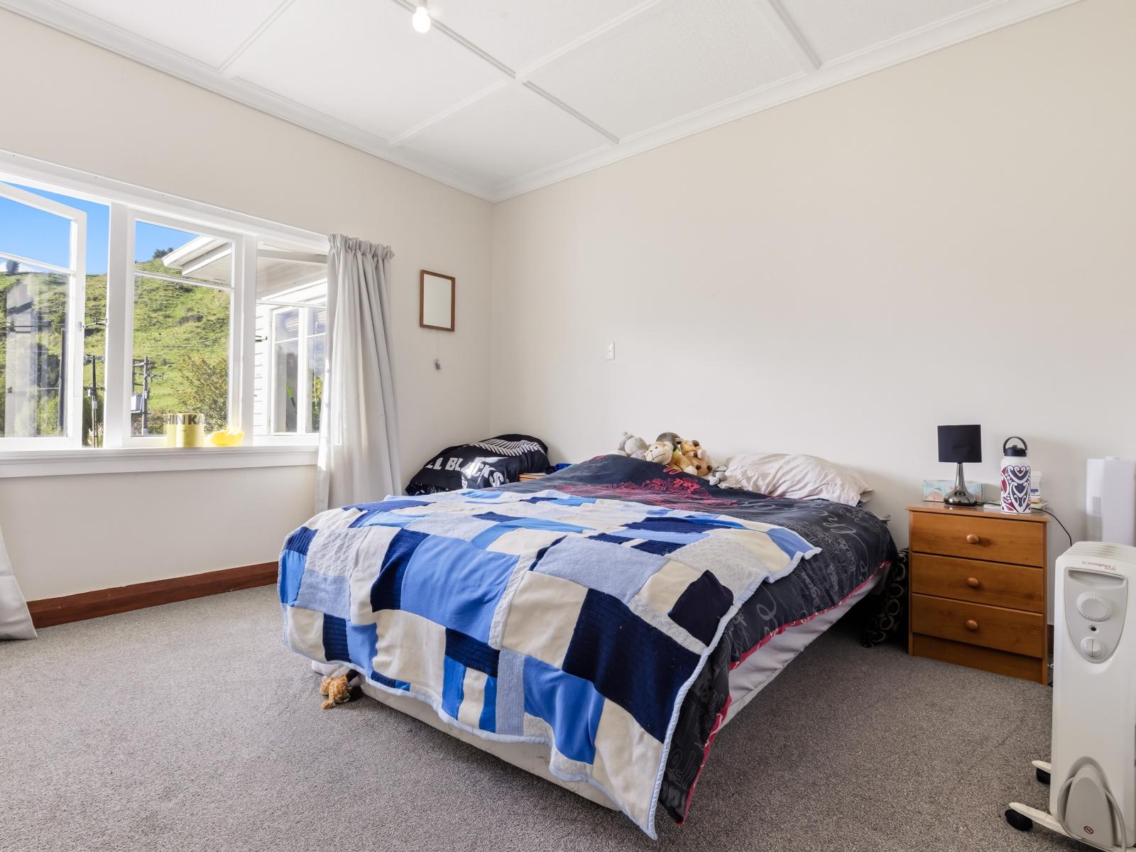1190 Ohura Road, Matiere