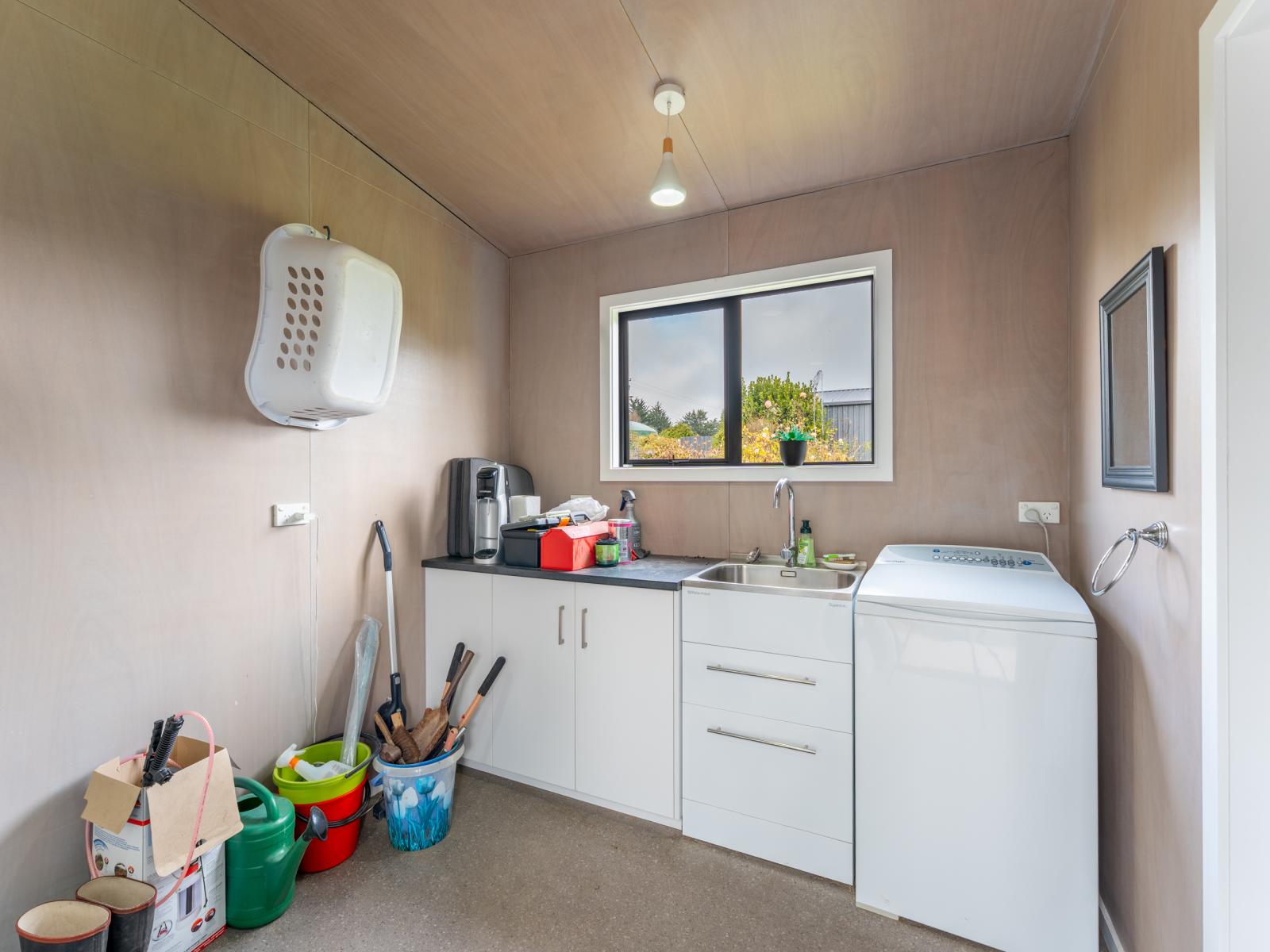 574 Rosewill Valley Road, Levels Valley