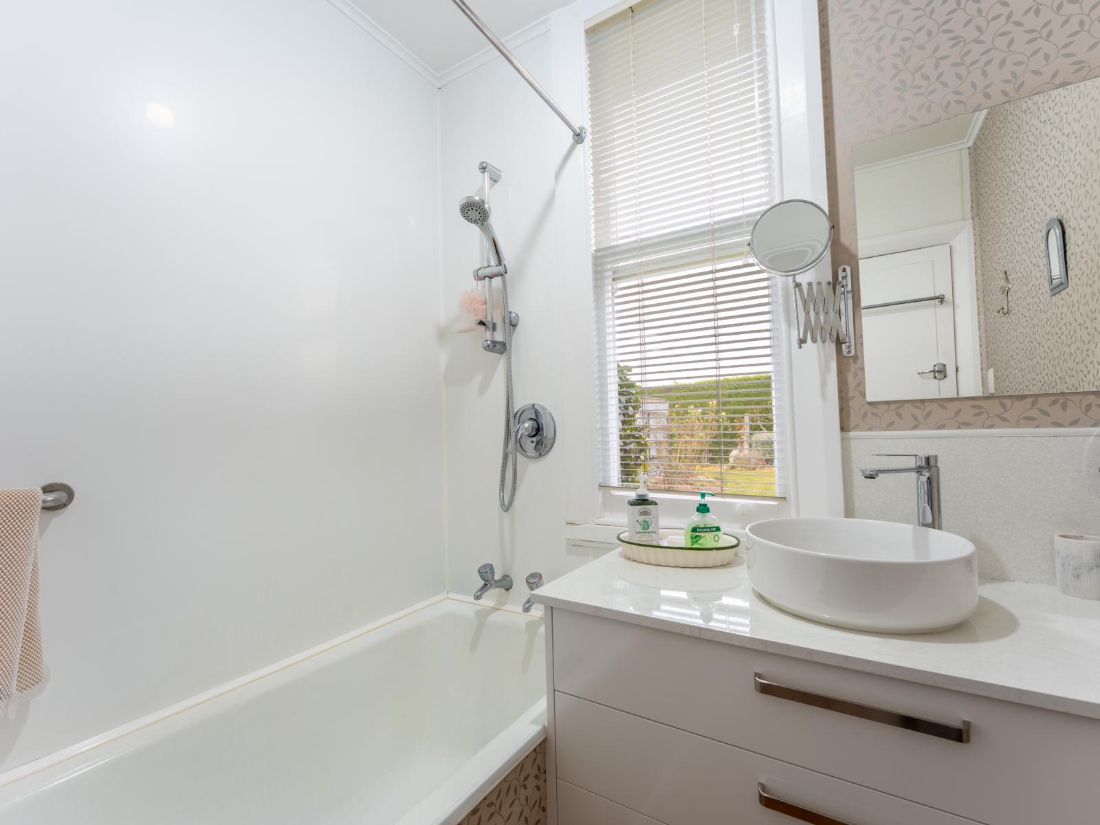 574 Rosewill Valley Road, Levels Valley