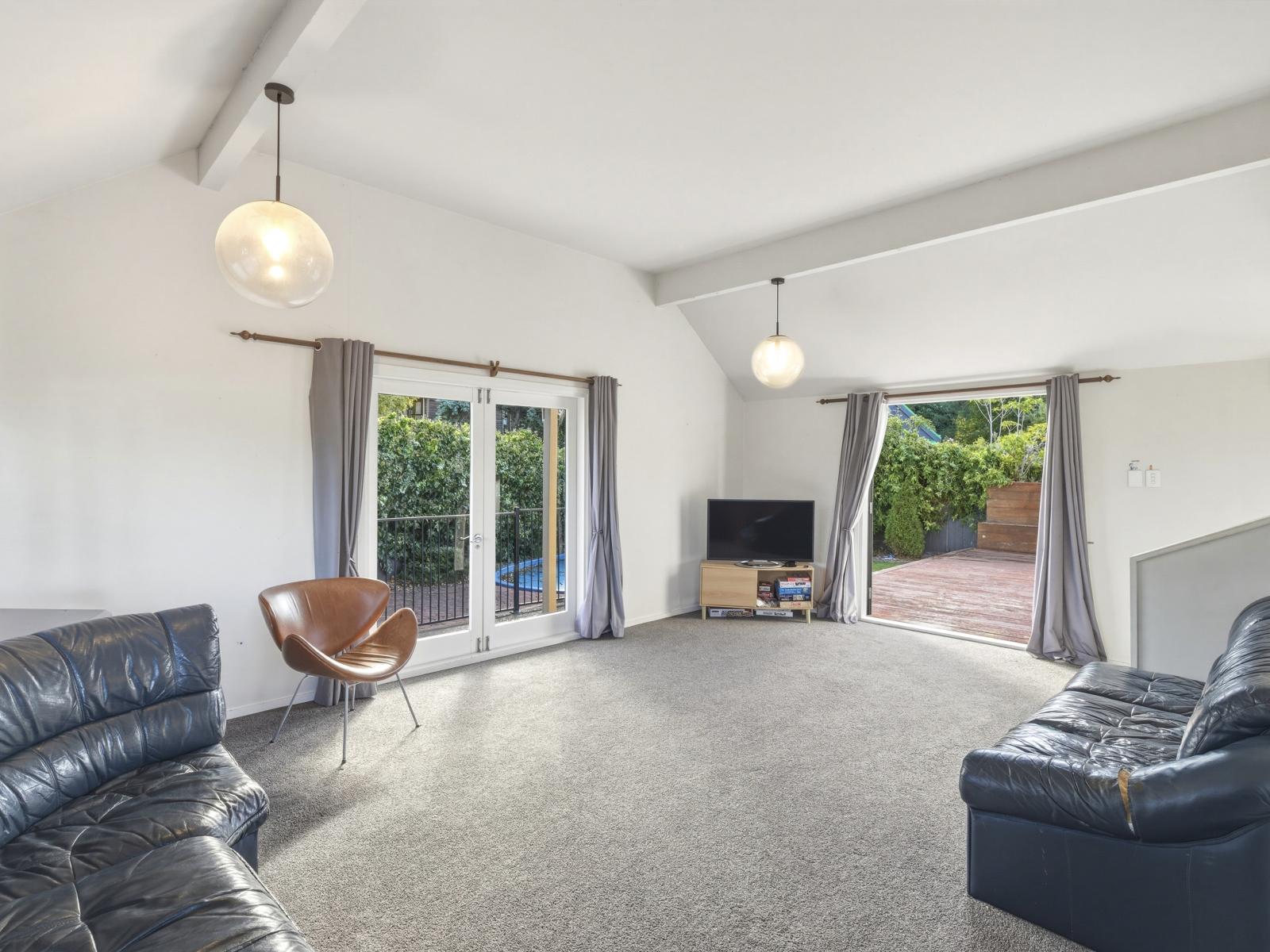 6 Aiken Road, St Johns Hill