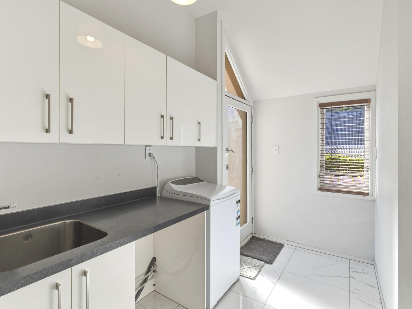 6 Aiken Road, St Johns Hill