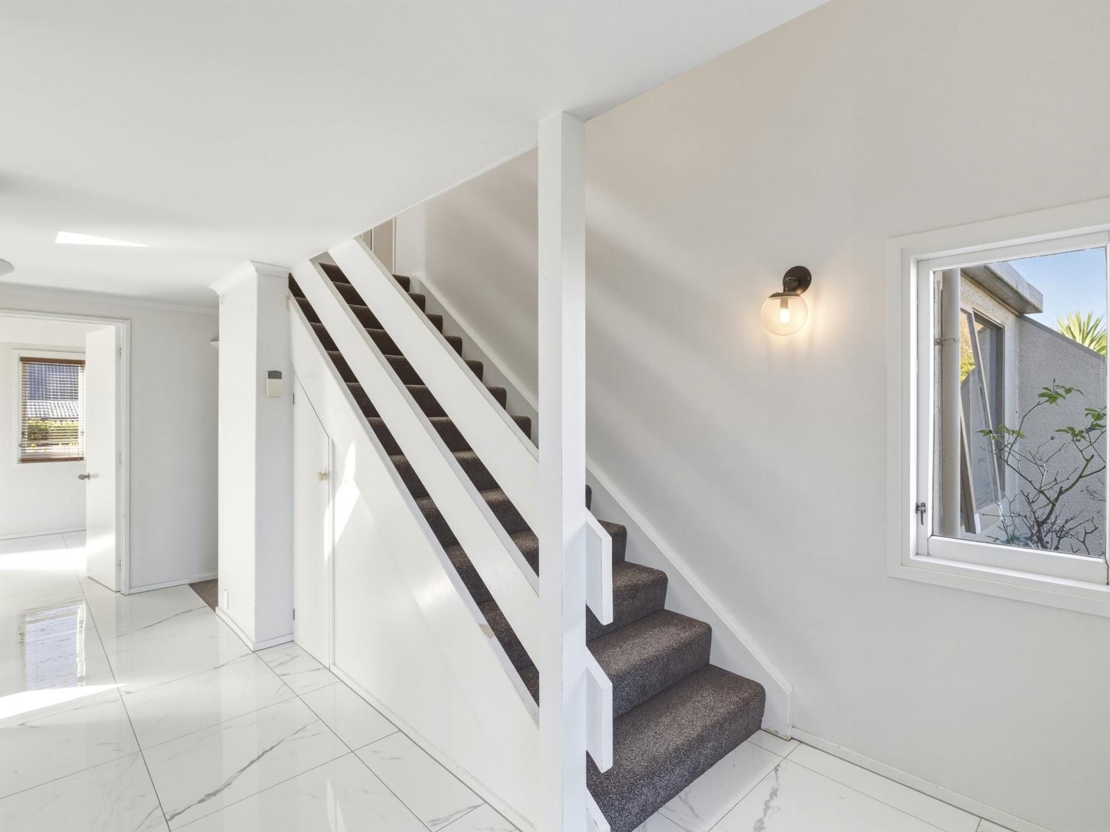 6 Aiken Road, St Johns Hill