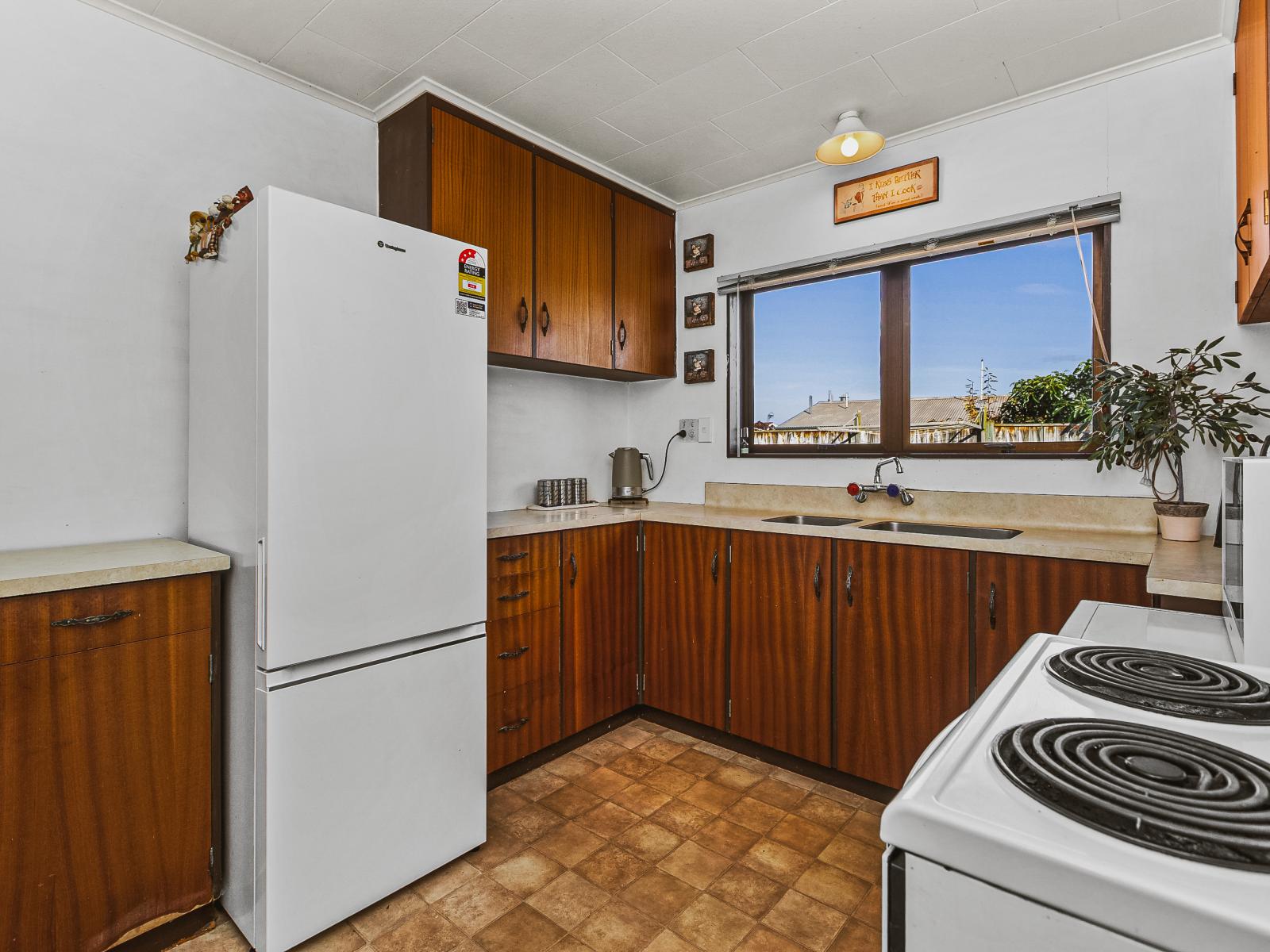 8A Clarence Cox Crescent, Pirimai