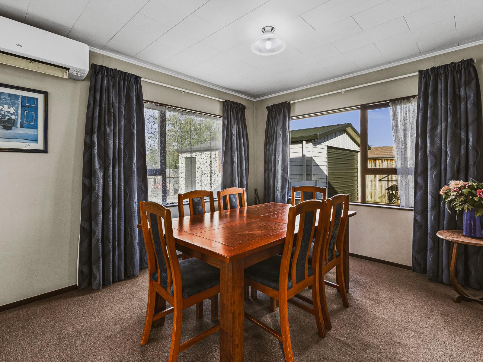 8A Clarence Cox Crescent, Pirimai