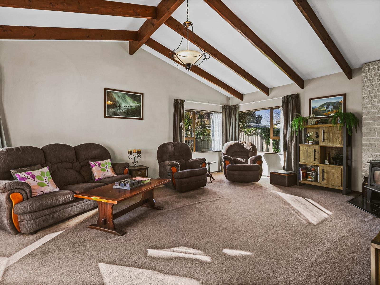 8A Clarence Cox Crescent, Pirimai