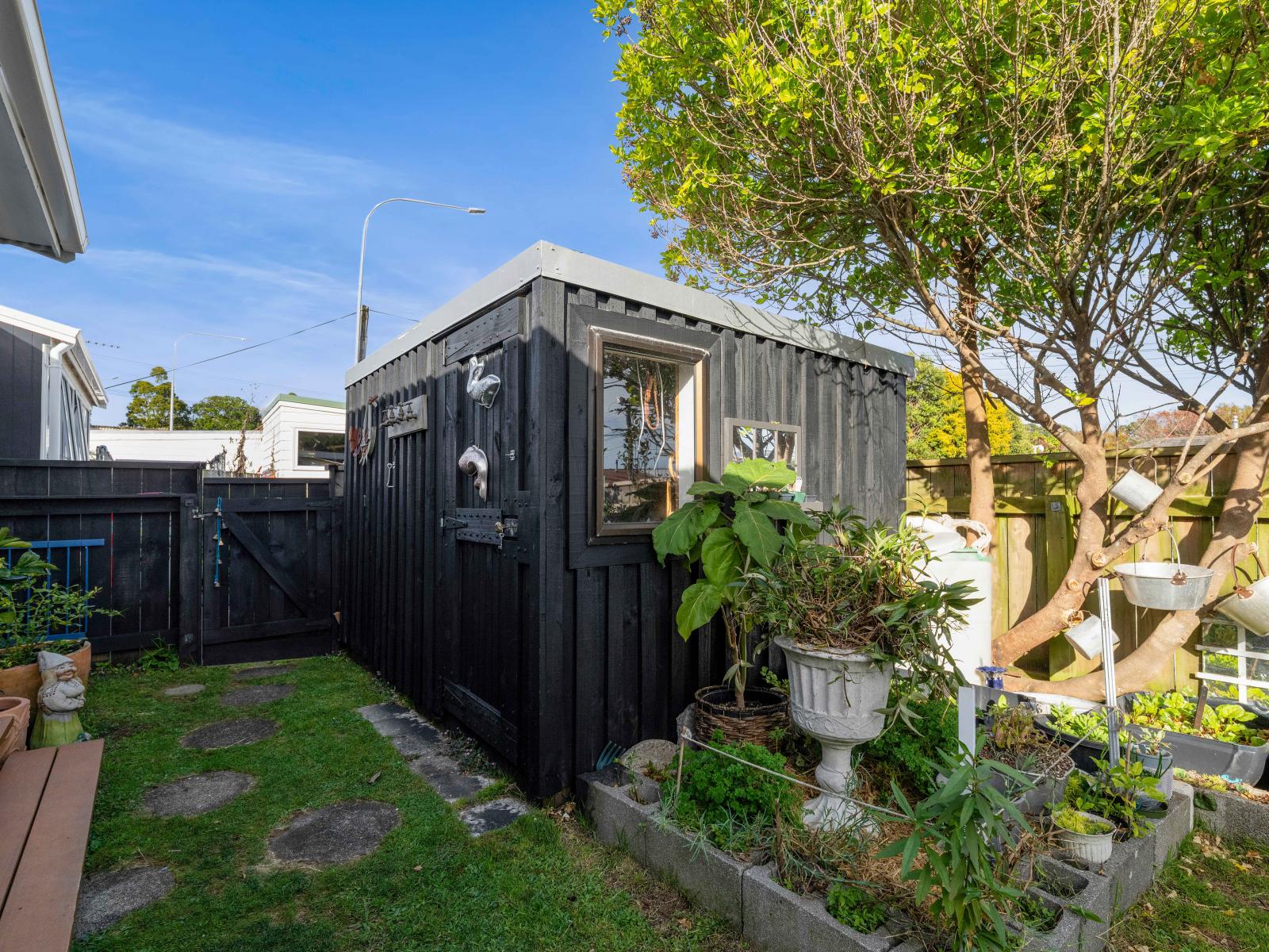 8 Omata Road, Westown