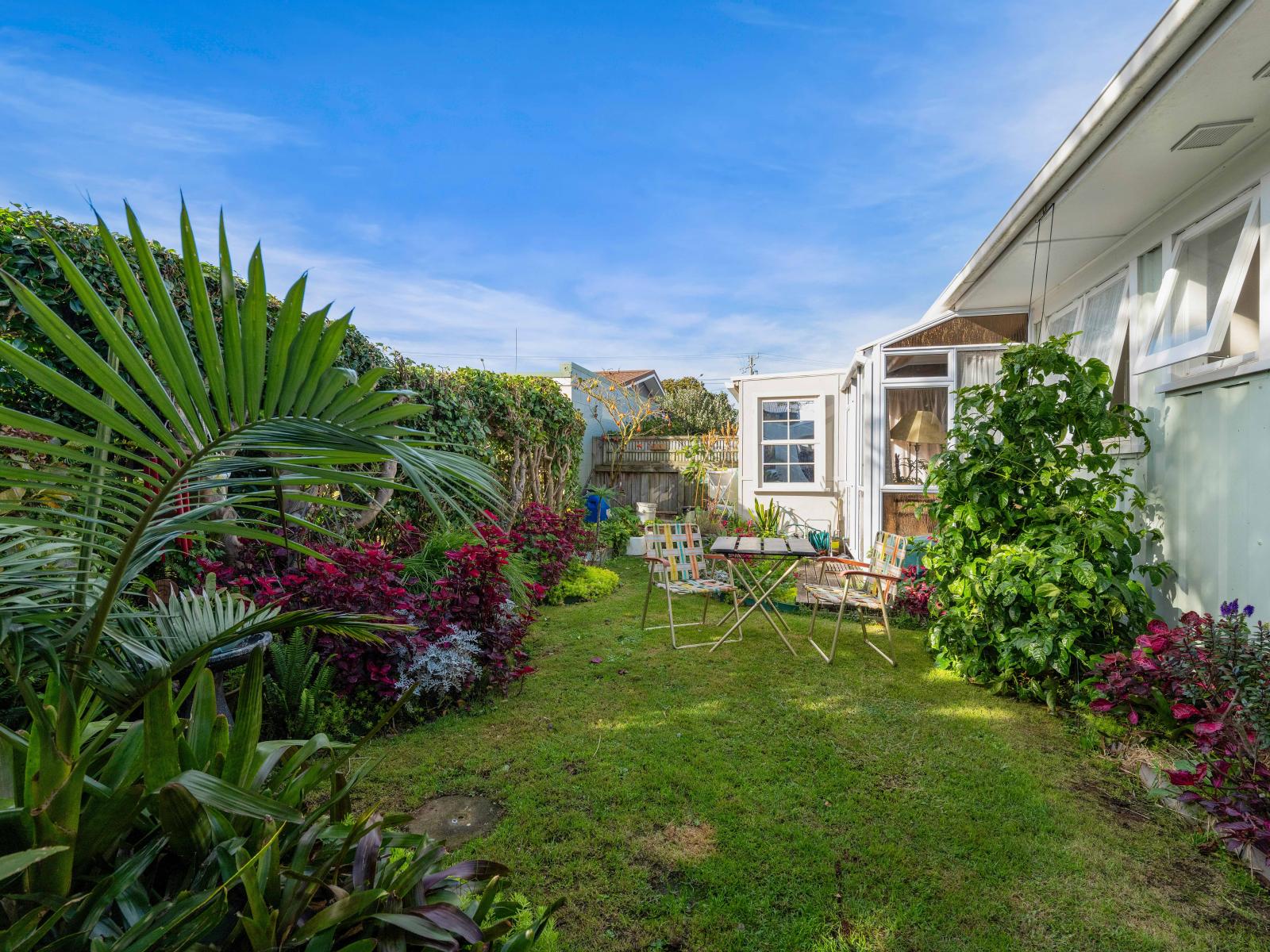8 Omata Road, Westown
