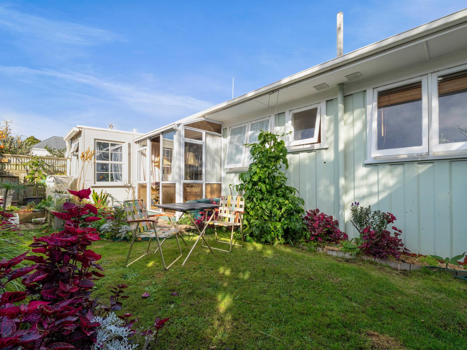 8 Omata Road, Westown